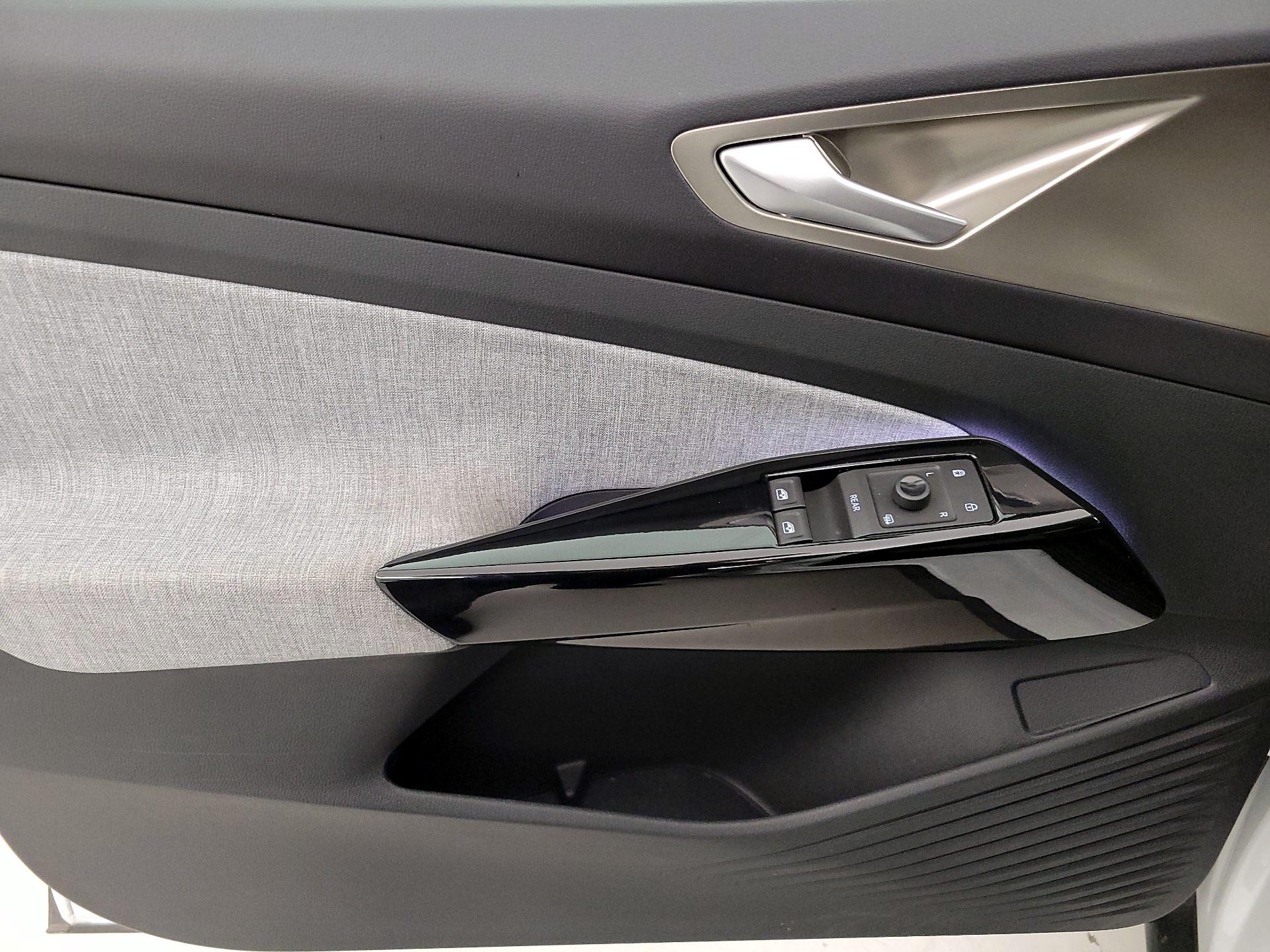 Thumbnail: 2023 Volkswagen ID.4 - 12