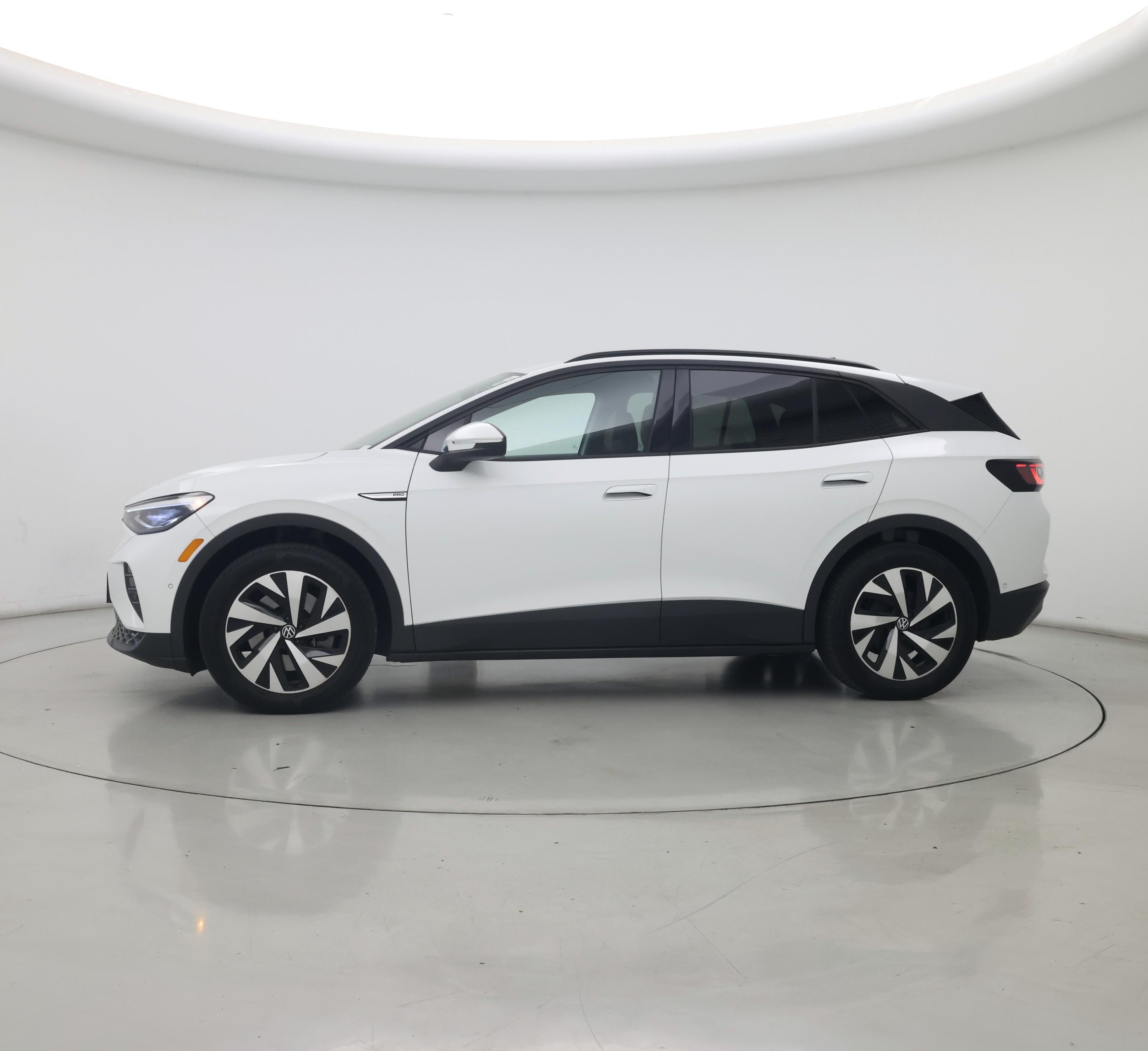 Thumbnail: 2023 Volkswagen ID.4 - 3