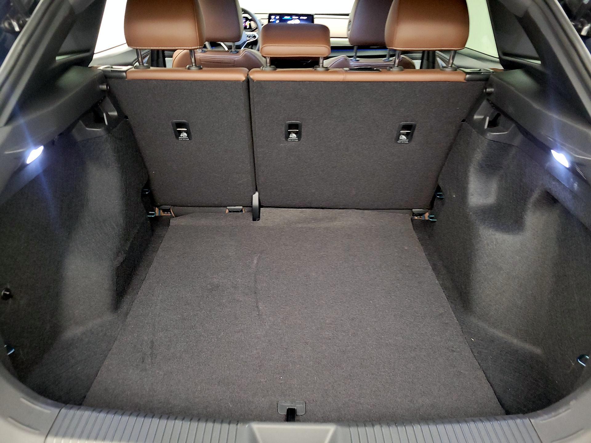 Thumbnail: 2023 Volkswagen ID.4 - 19