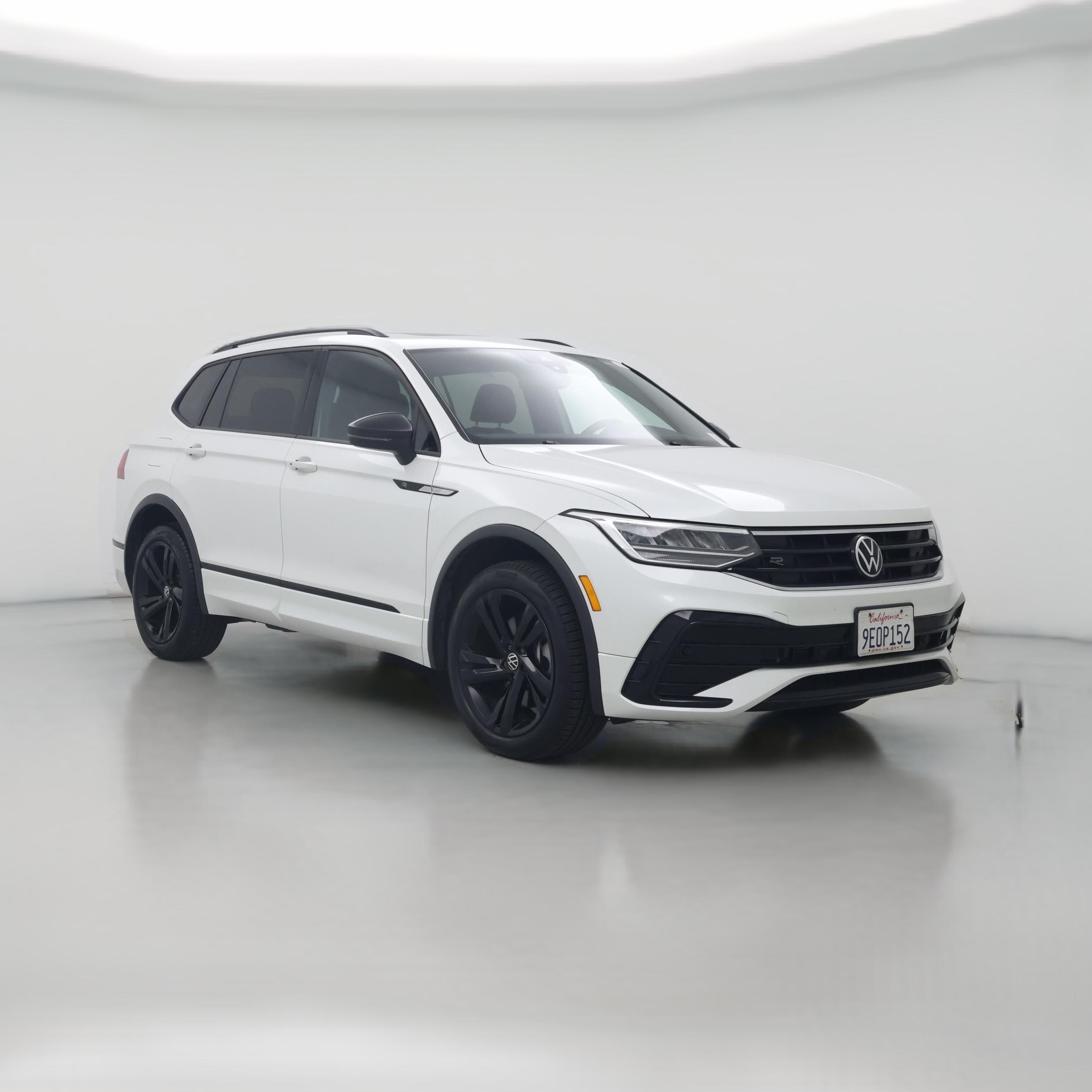 Thumbnail: 2023 Volkswagen Tiguan - 1