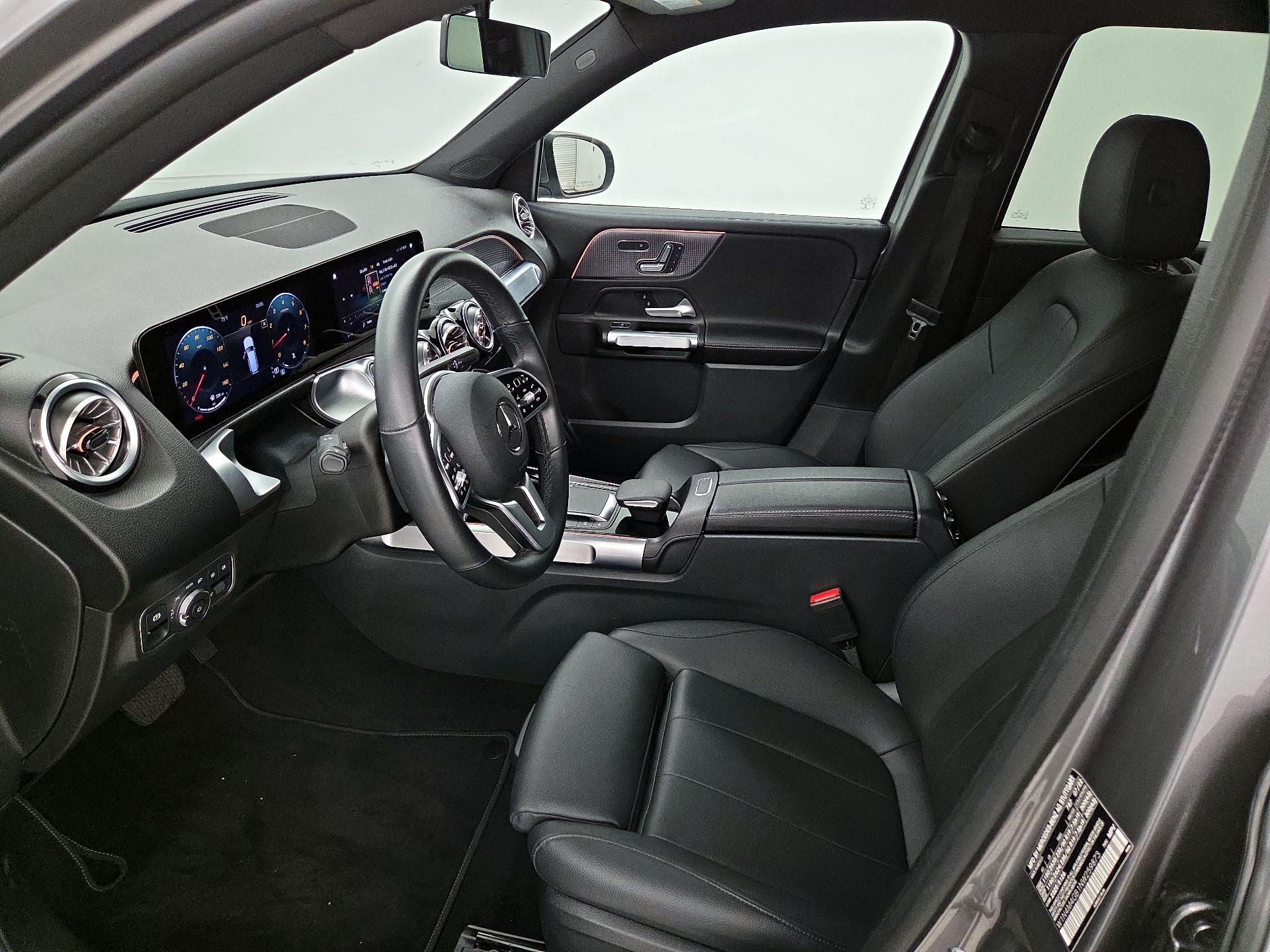 Thumbnail: 2022 Mercedes-Benz GLB - 11