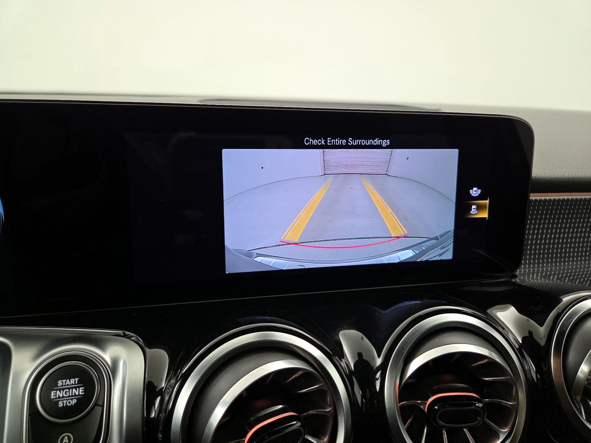 Thumbnail: 2022 Mercedes-Benz GLB - 14