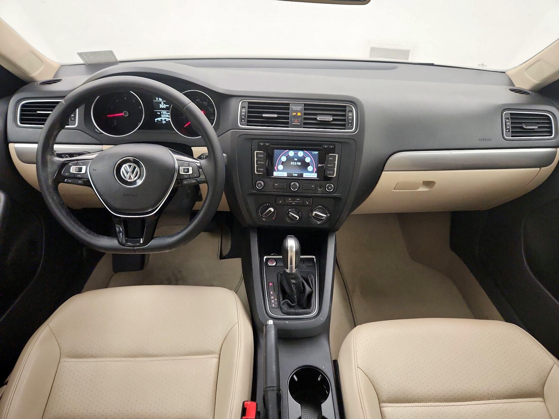 Thumbnail: 2015 Volkswagen Jetta - 9