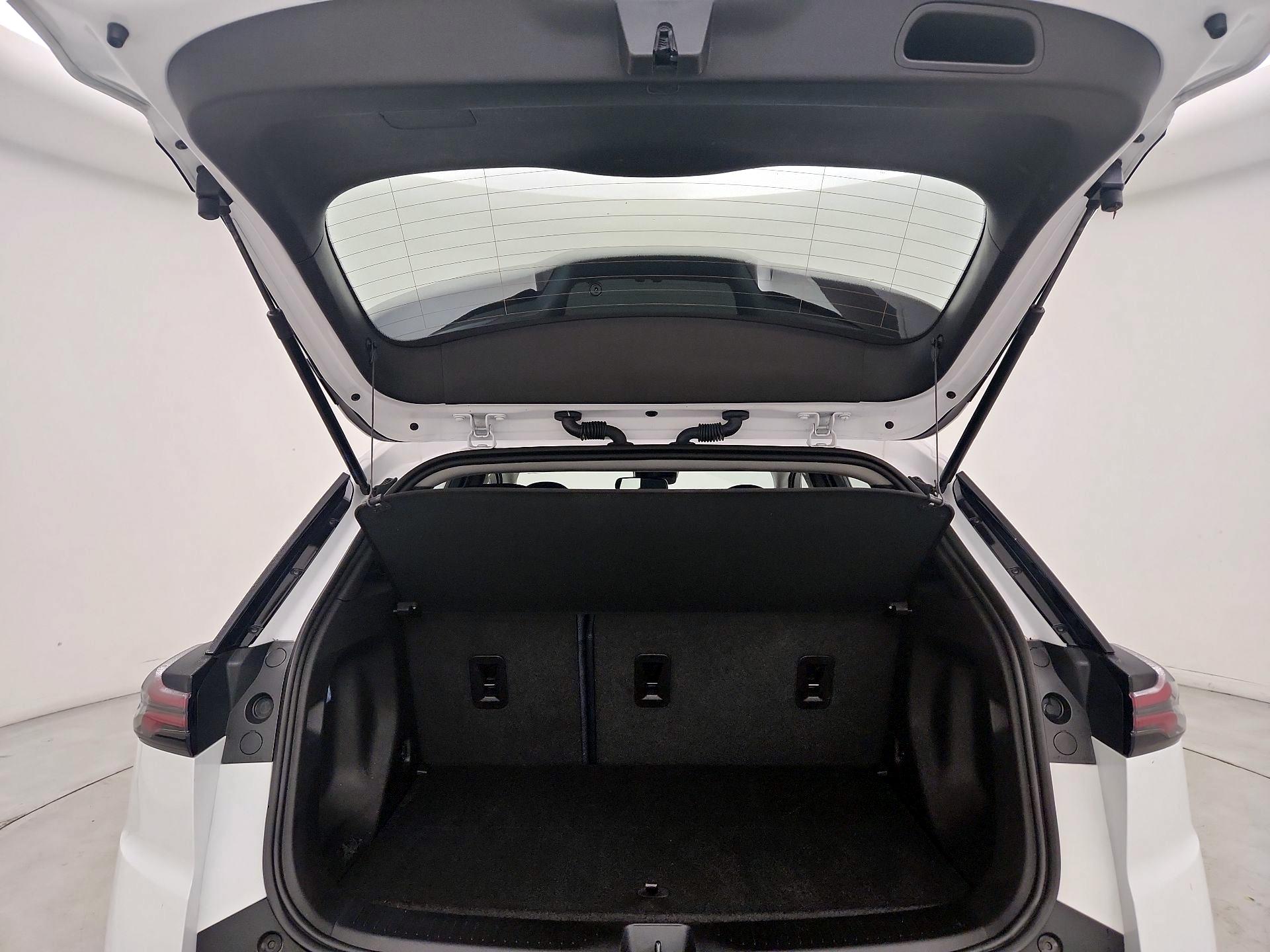 Thumbnail: 2023 Chevrolet Bolt EUV - 20