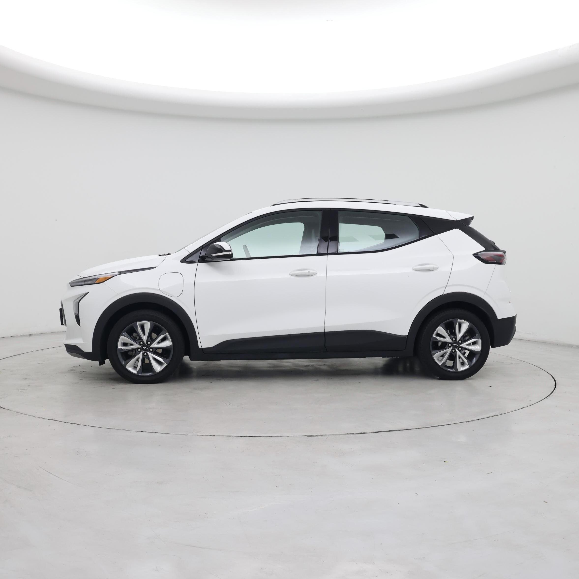Thumbnail: 2023 Chevrolet Bolt EUV - 3