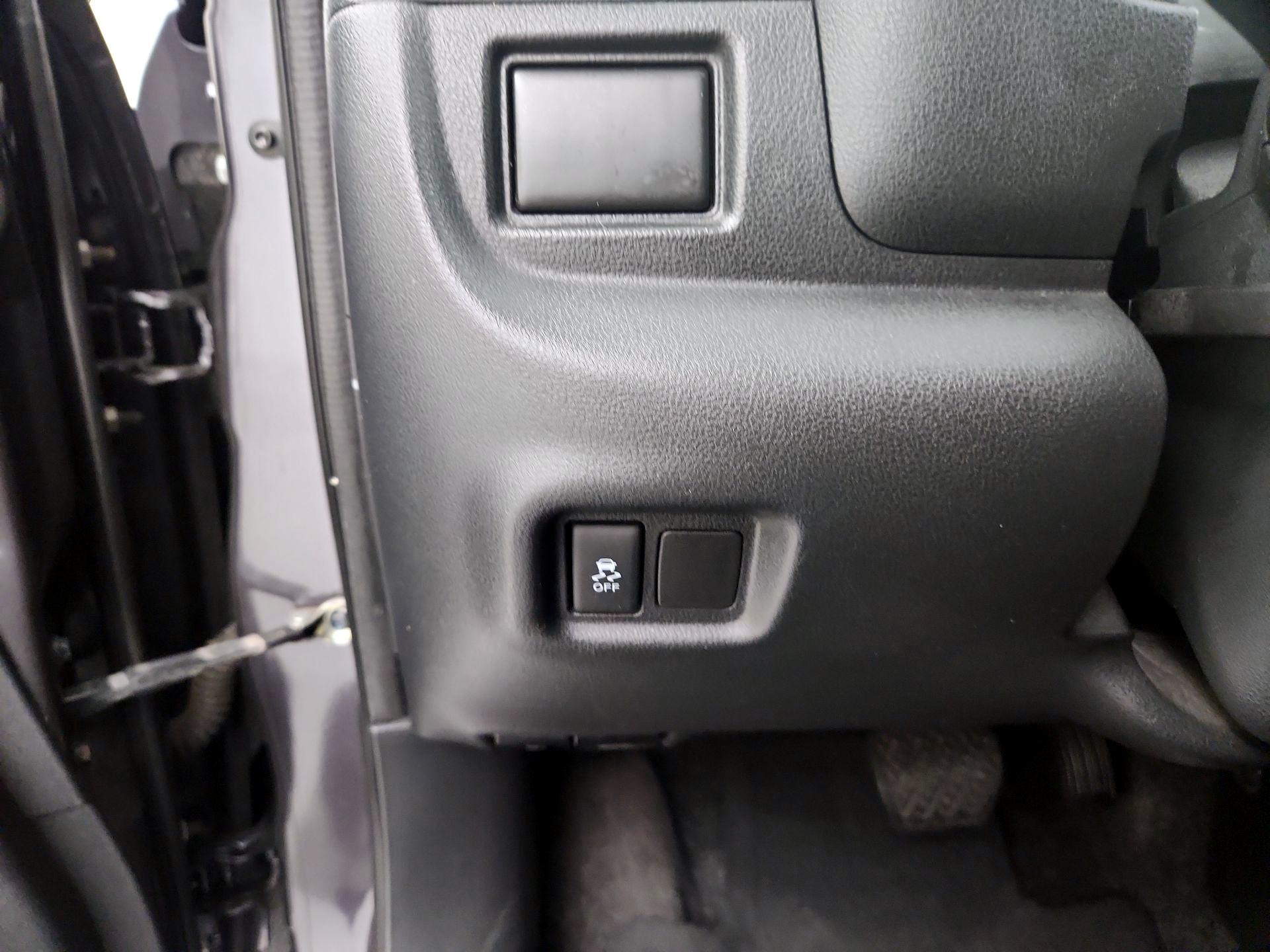 Thumbnail: 2015 Nissan Versa - 13