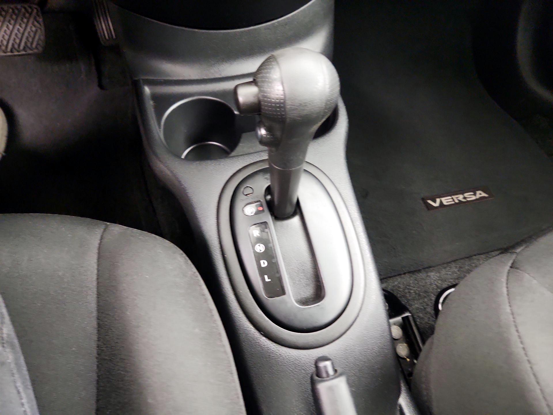 Thumbnail: 2015 Nissan Versa - 16