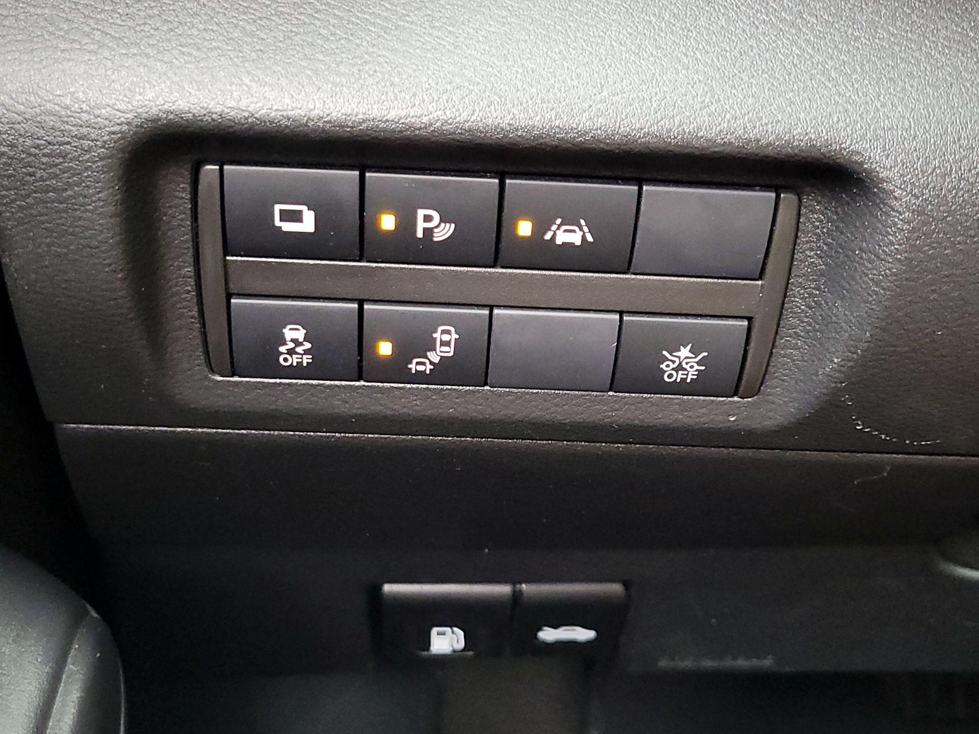 Thumbnail: 2023 Nissan Kicks - 13