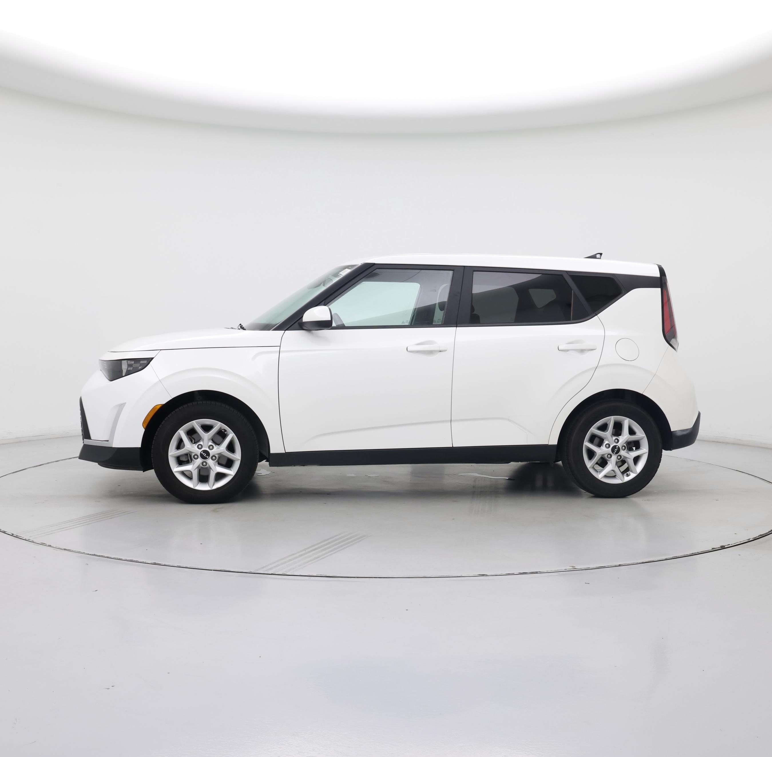 Thumbnail: 2023 Kia Soul - 3