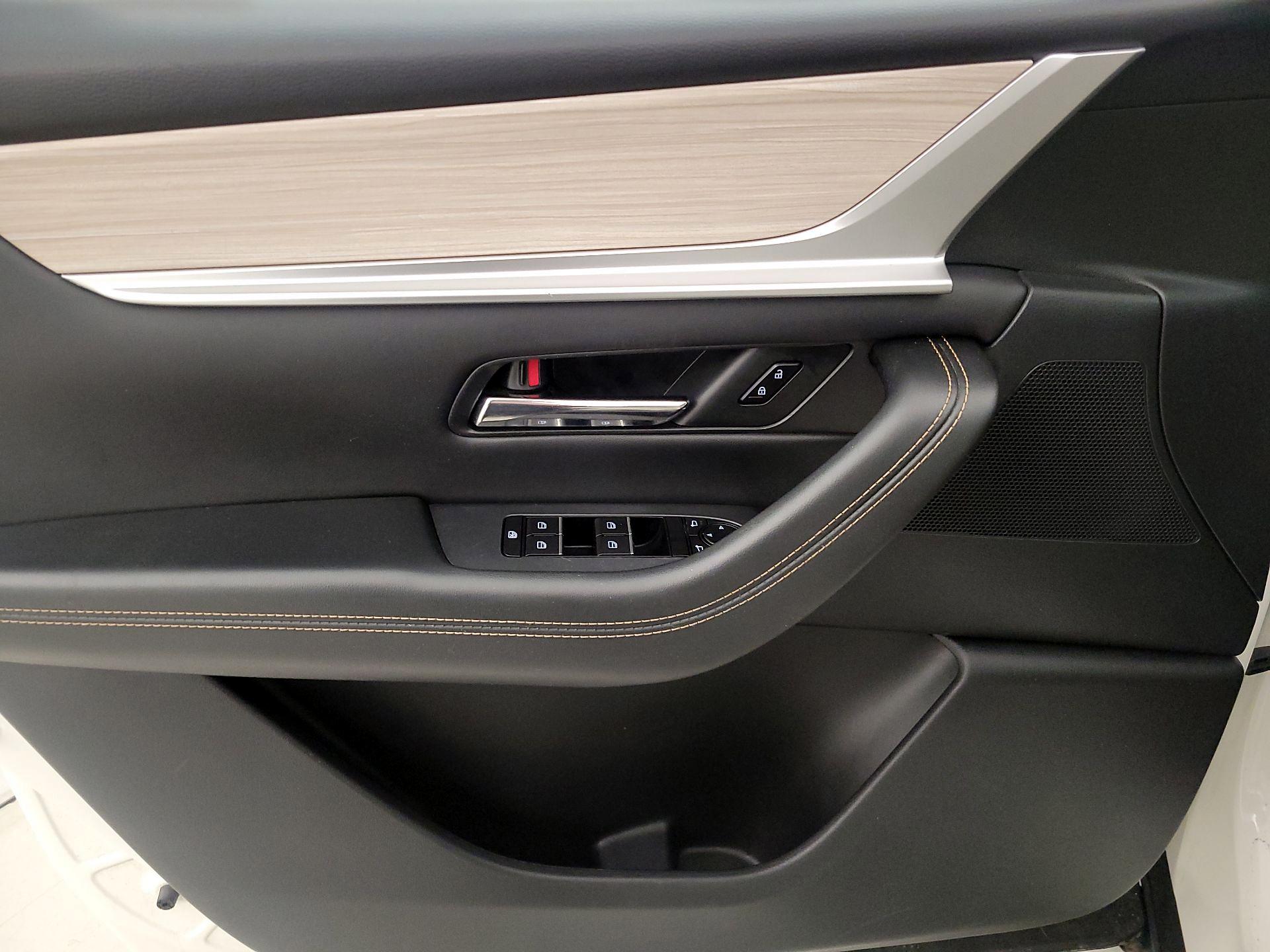 Thumbnail: 2025 Mazda CX-70 - 12