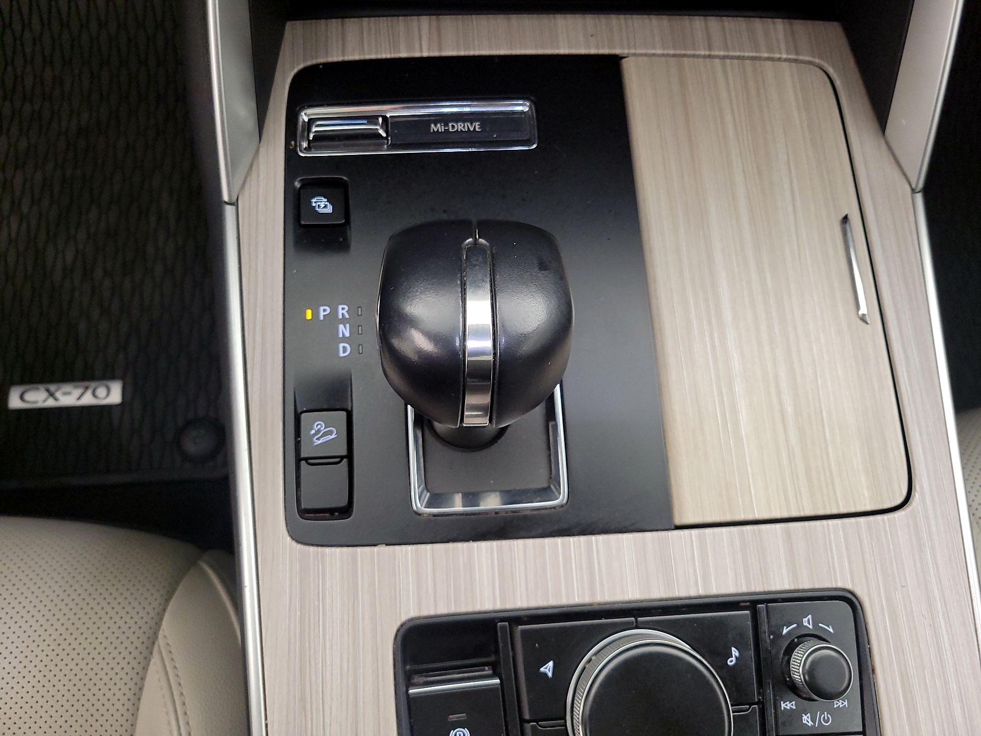 Thumbnail: 2025 Mazda CX-70 - 17