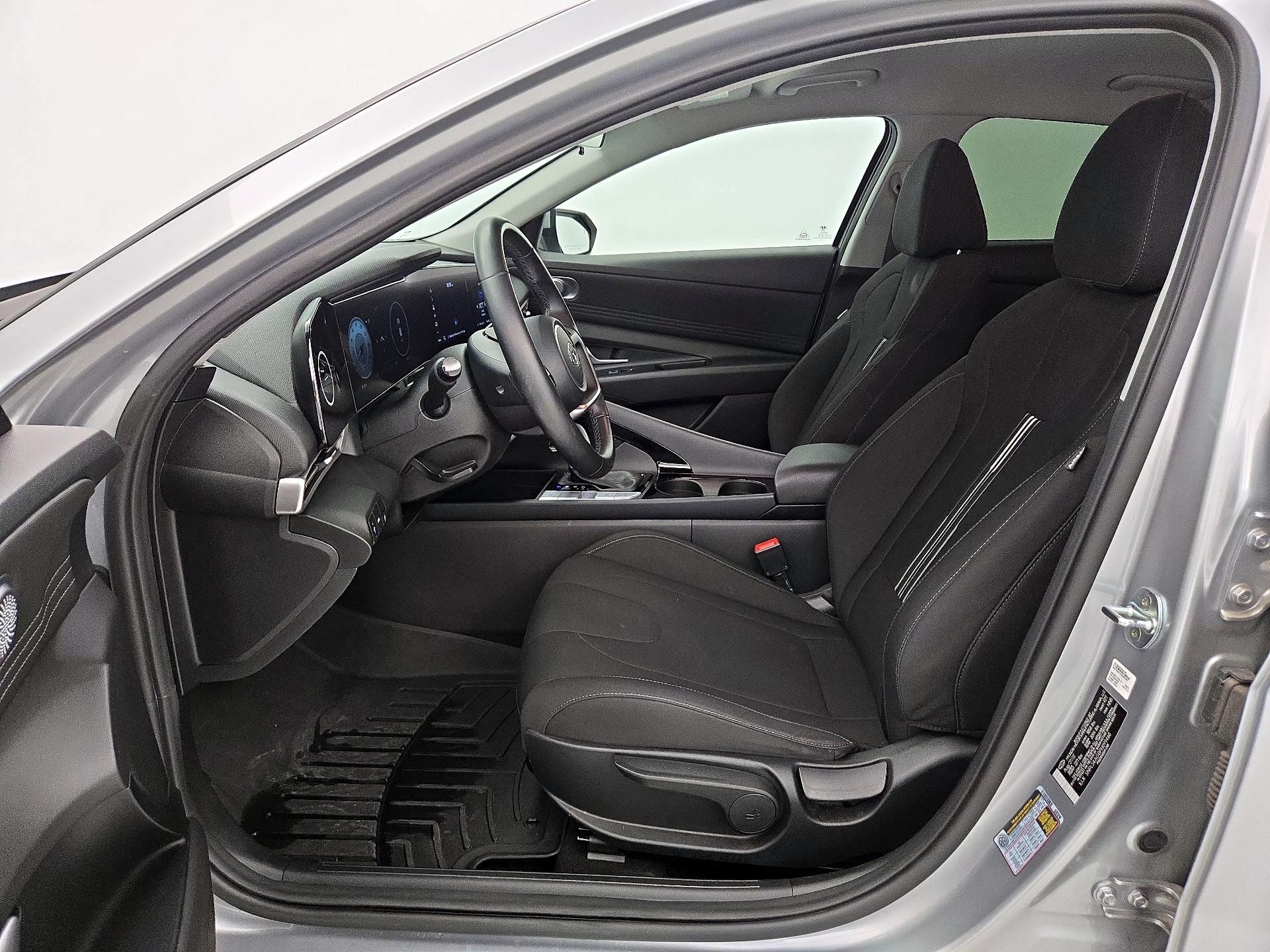 Thumbnail: 2023 Hyundai Elantra - 11