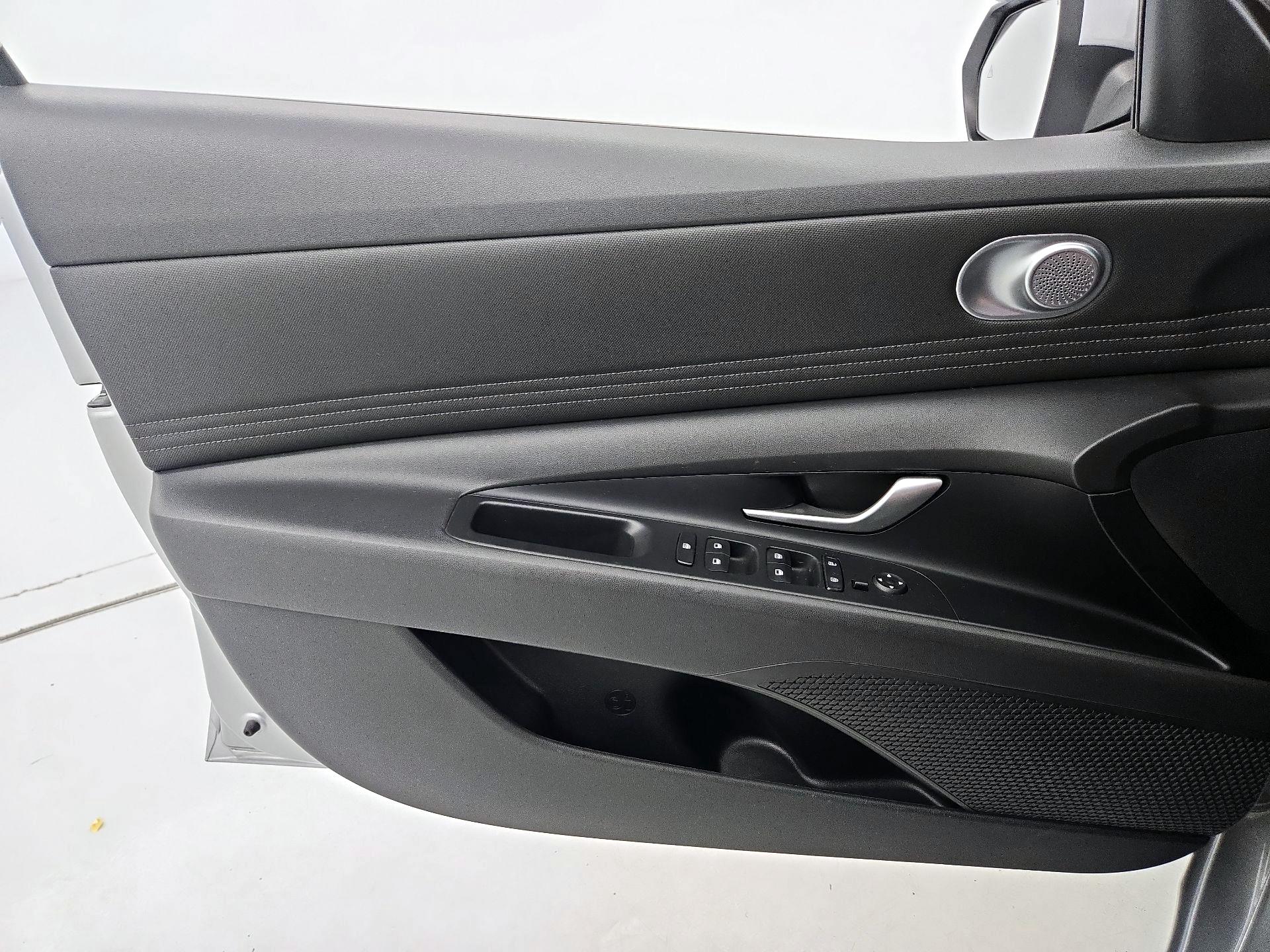 Thumbnail: 2023 Hyundai Elantra - 12