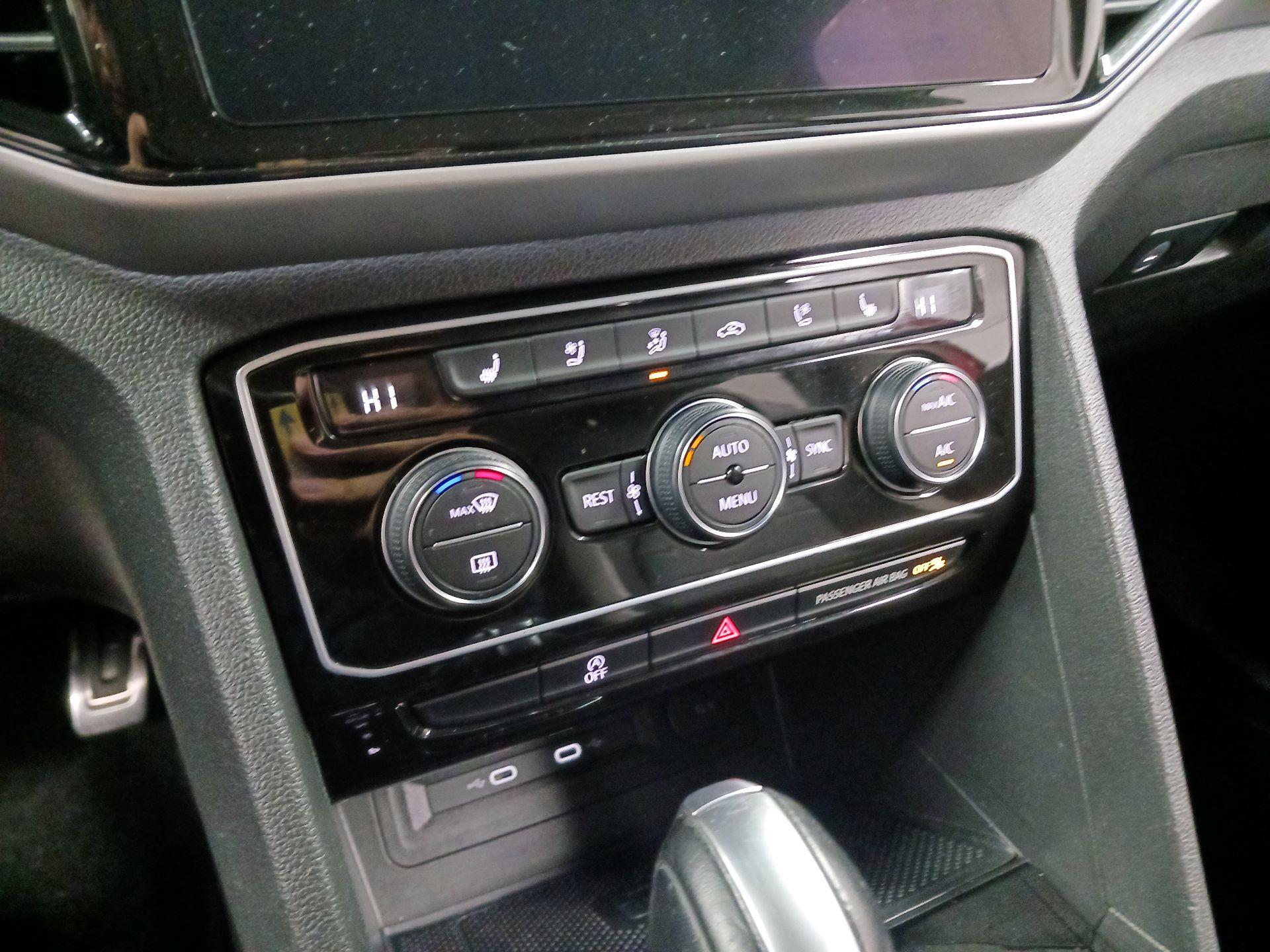 Thumbnail: 2022 Volkswagen Atlas - 15