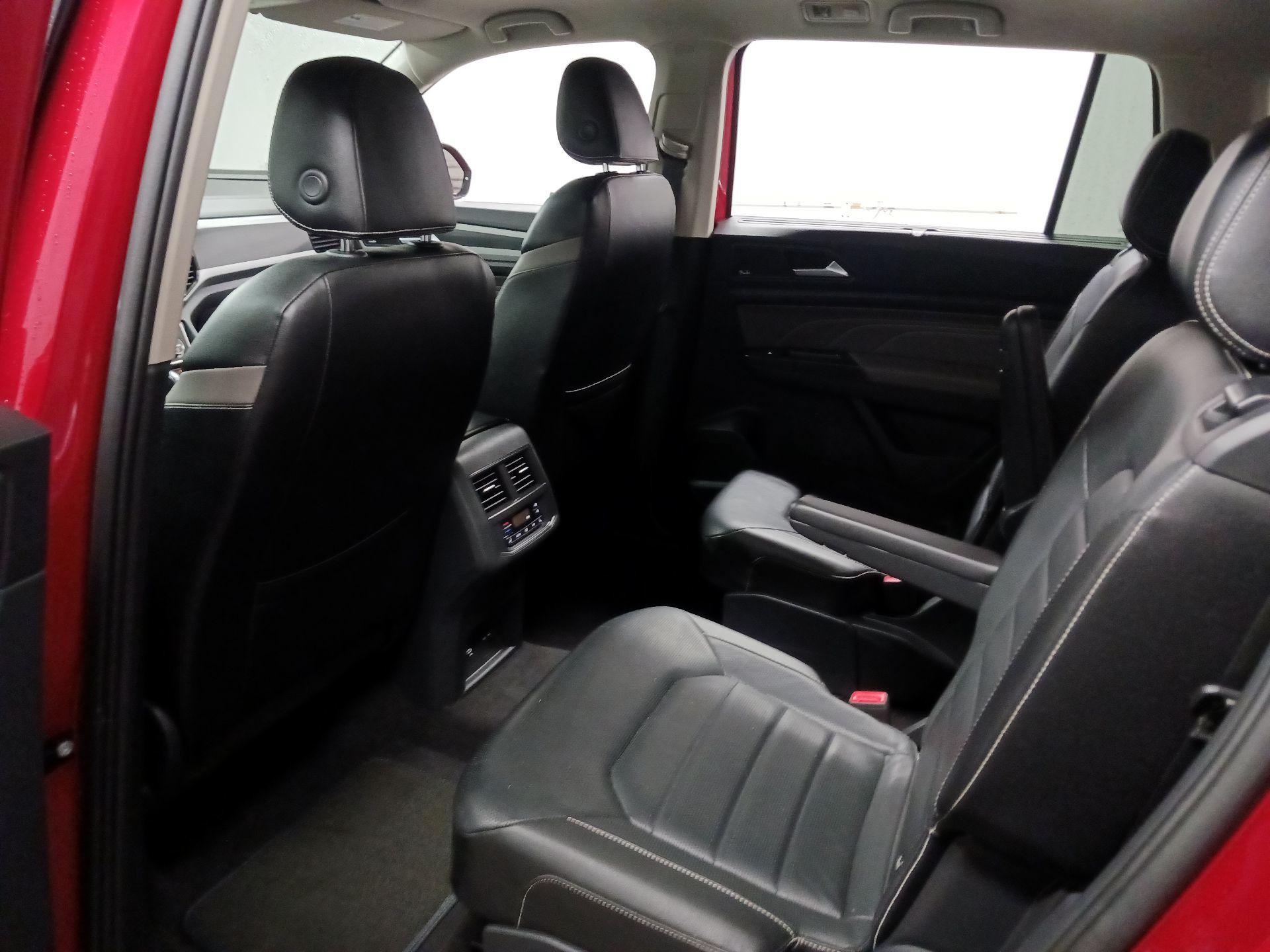 Thumbnail: 2022 Volkswagen Atlas - 17