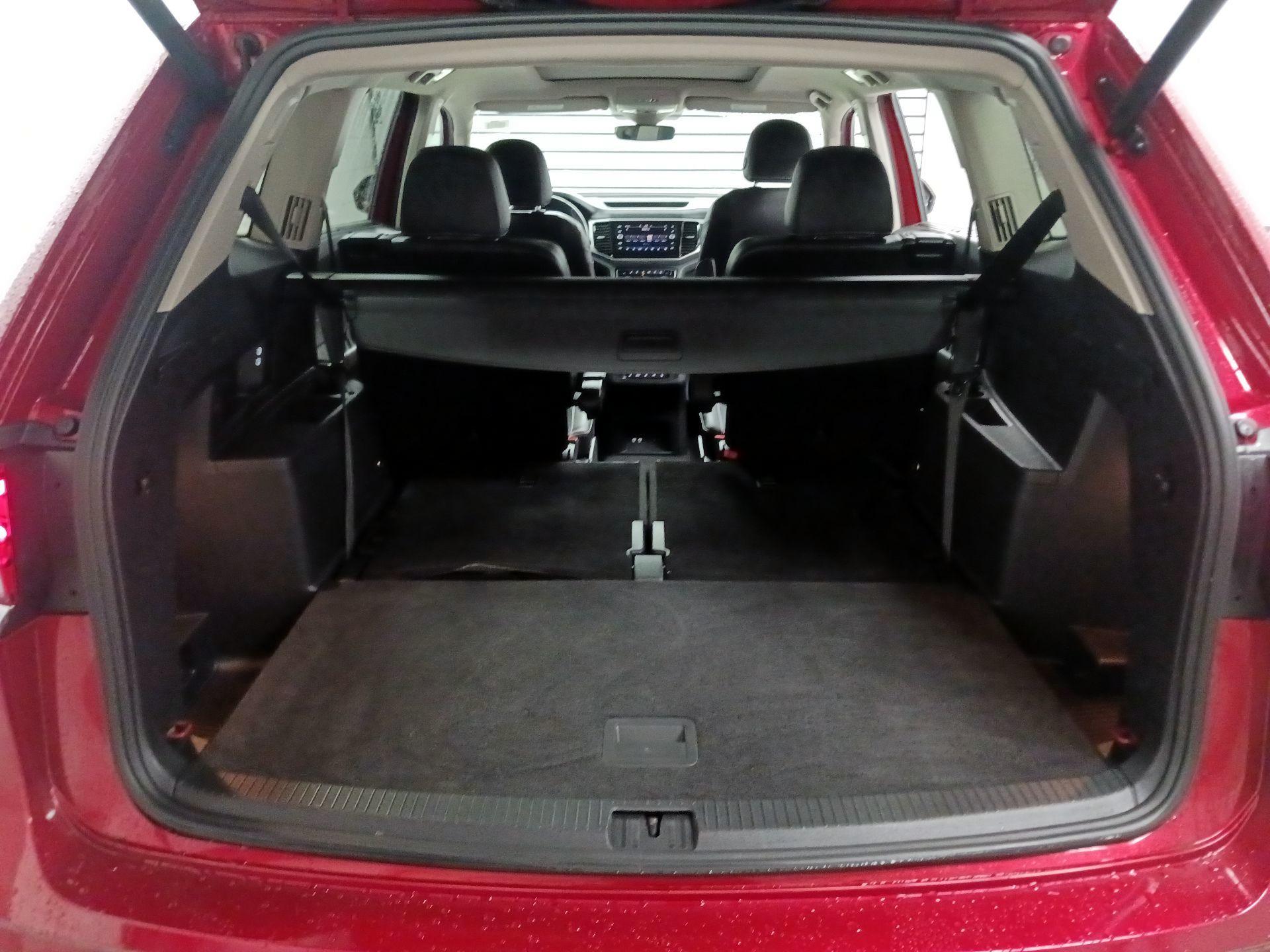 Thumbnail: 2022 Volkswagen Atlas - 18