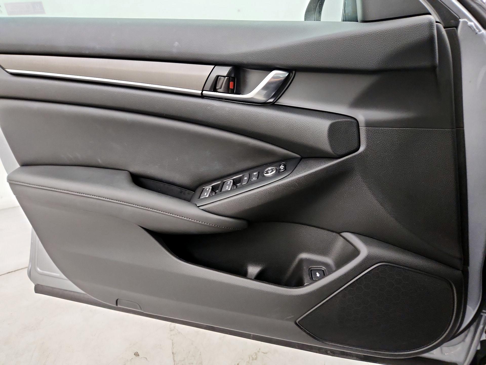 Thumbnail: 2019 Honda Accord - 12