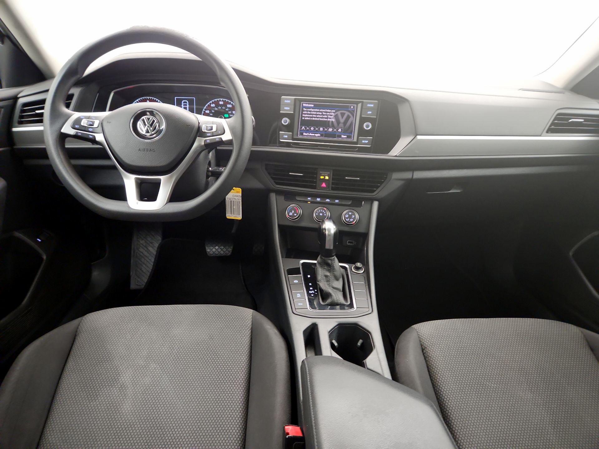 Thumbnail: 2019 Volkswagen Jetta - 9