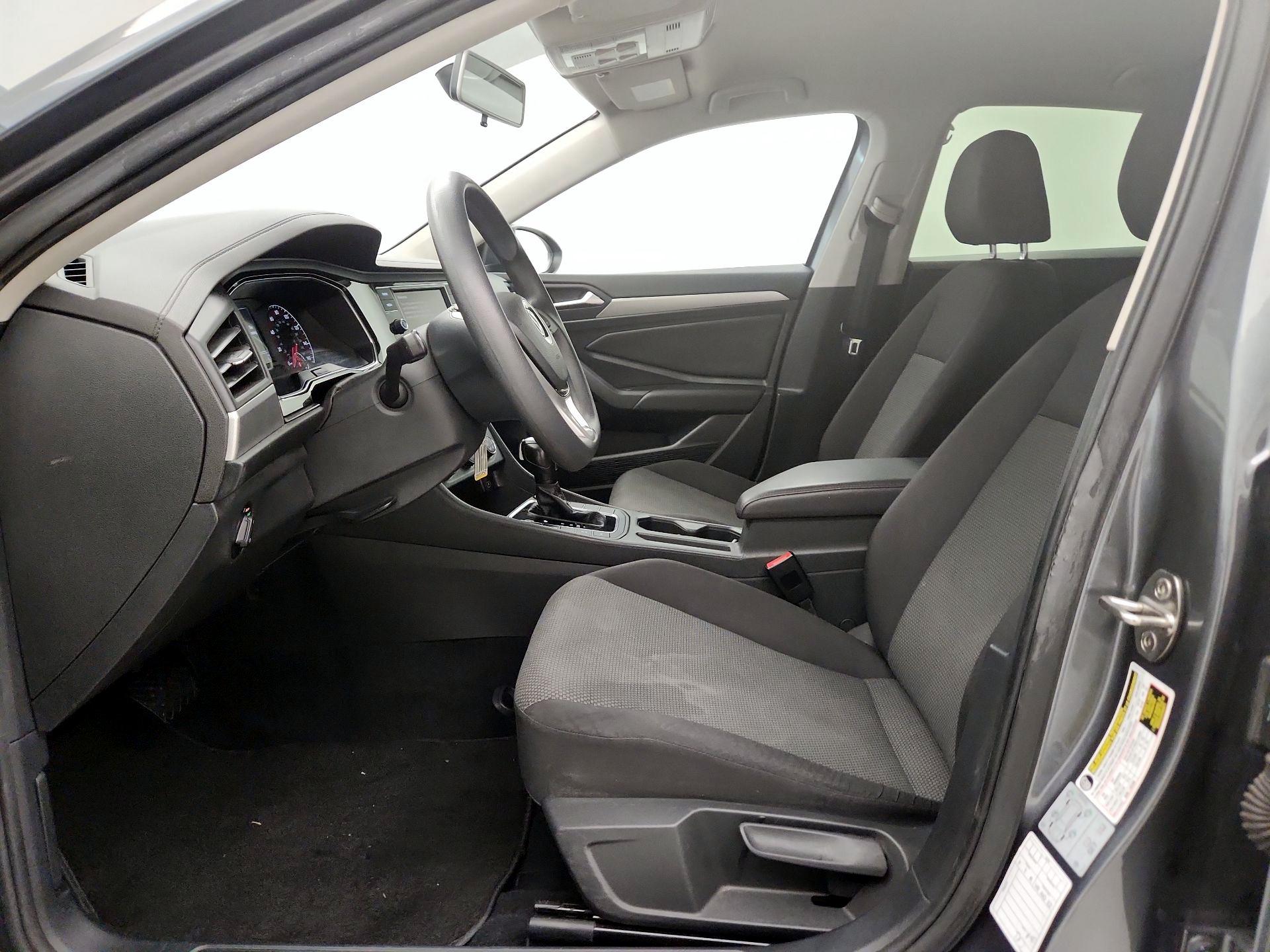 Thumbnail: 2019 Volkswagen Jetta - 11