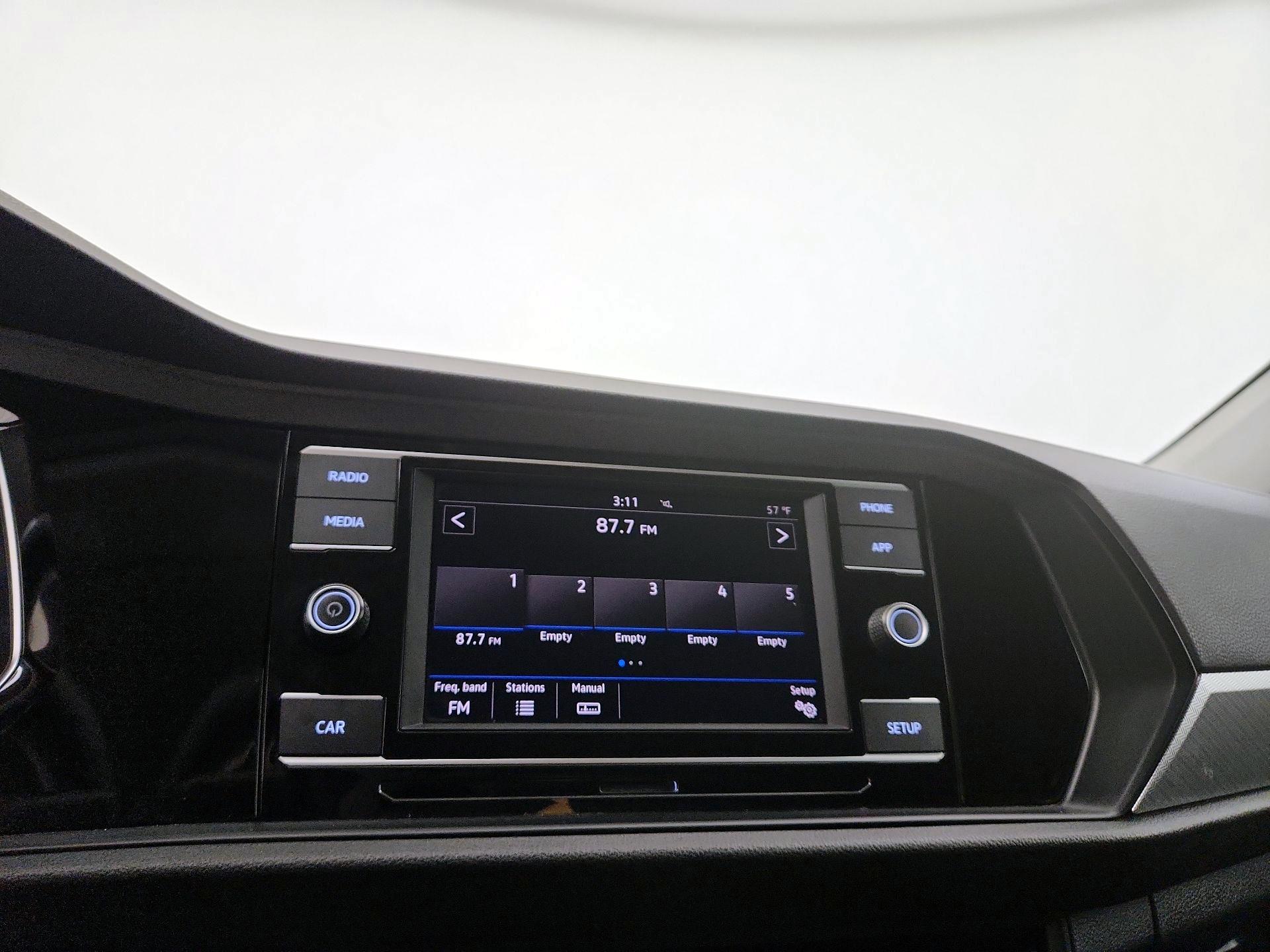 Thumbnail: 2019 Volkswagen Jetta - 15