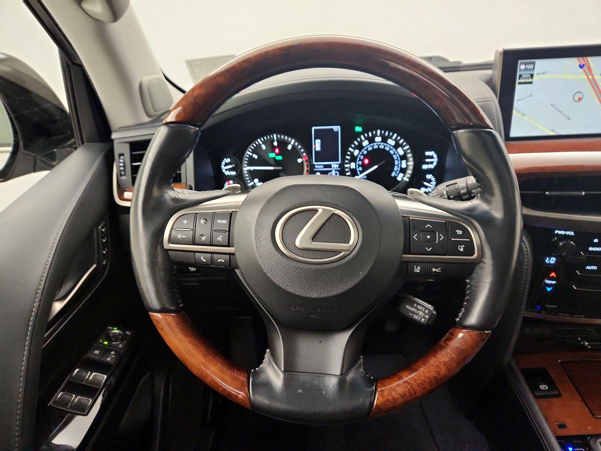 Thumbnail: 2016 Lexus LX - 10