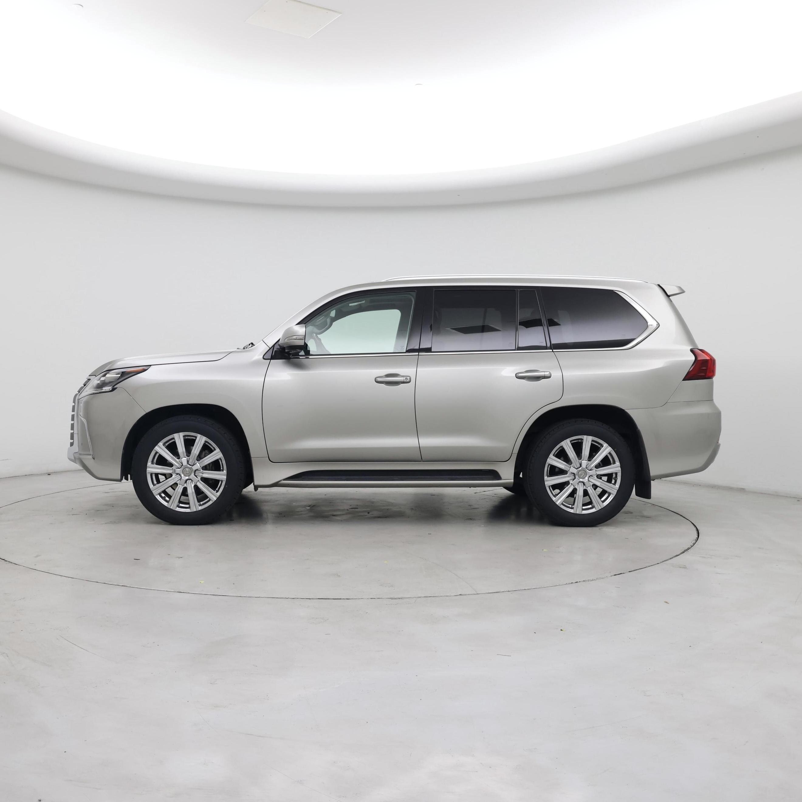 Thumbnail: 2016 Lexus LX - 3