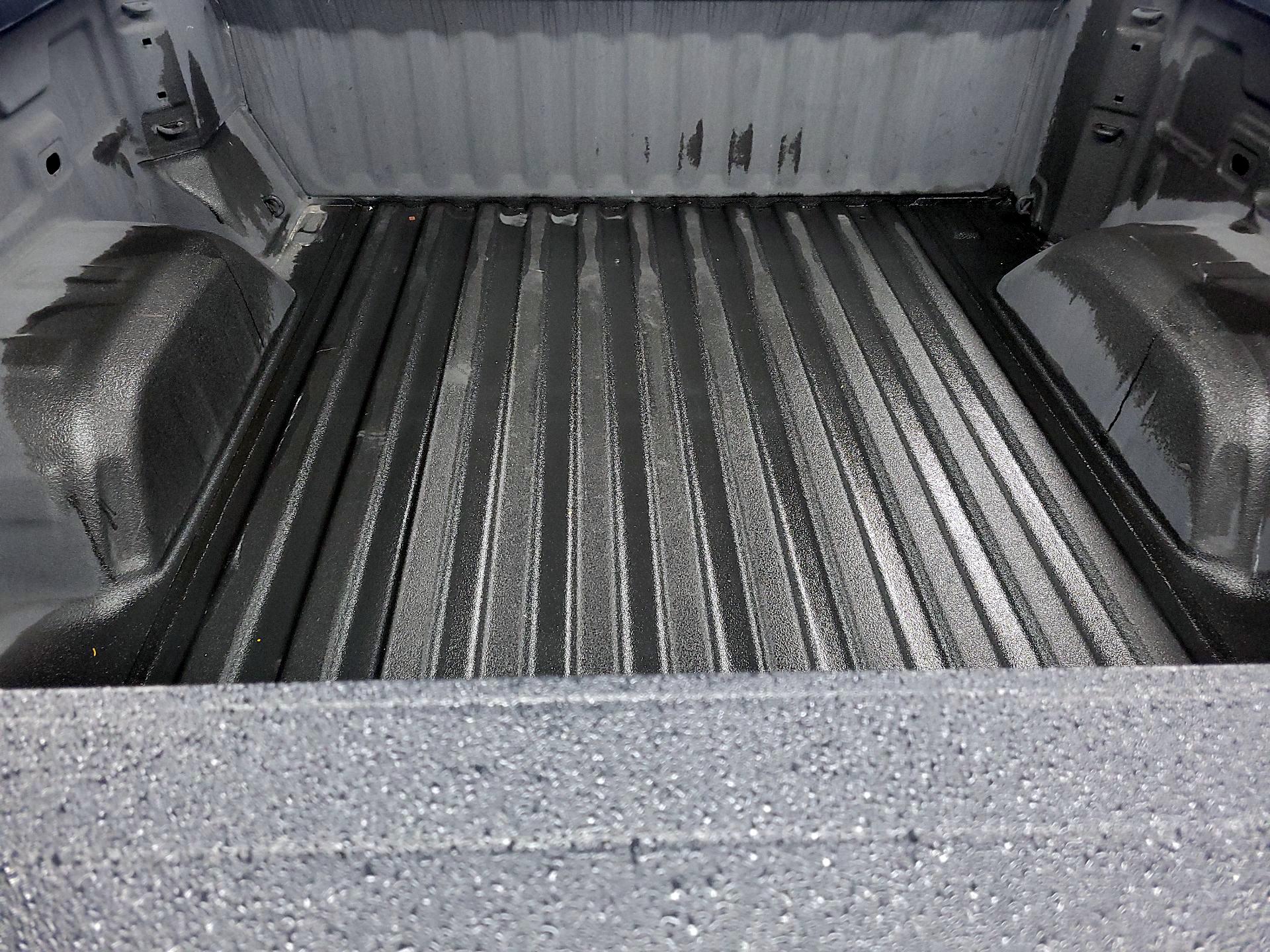 Thumbnail: 2023 Chevrolet Silverado 1500 - 18