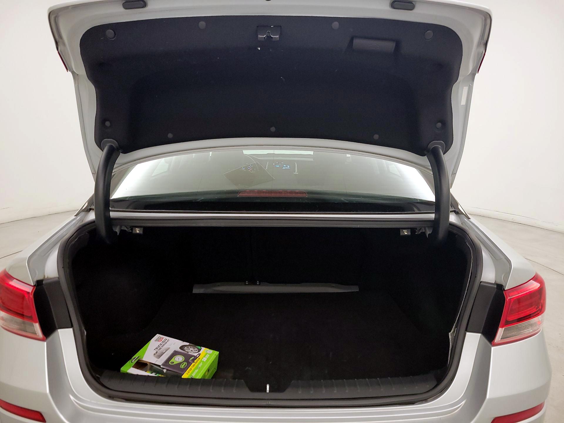 Thumbnail: 2019 Kia Optima - 20