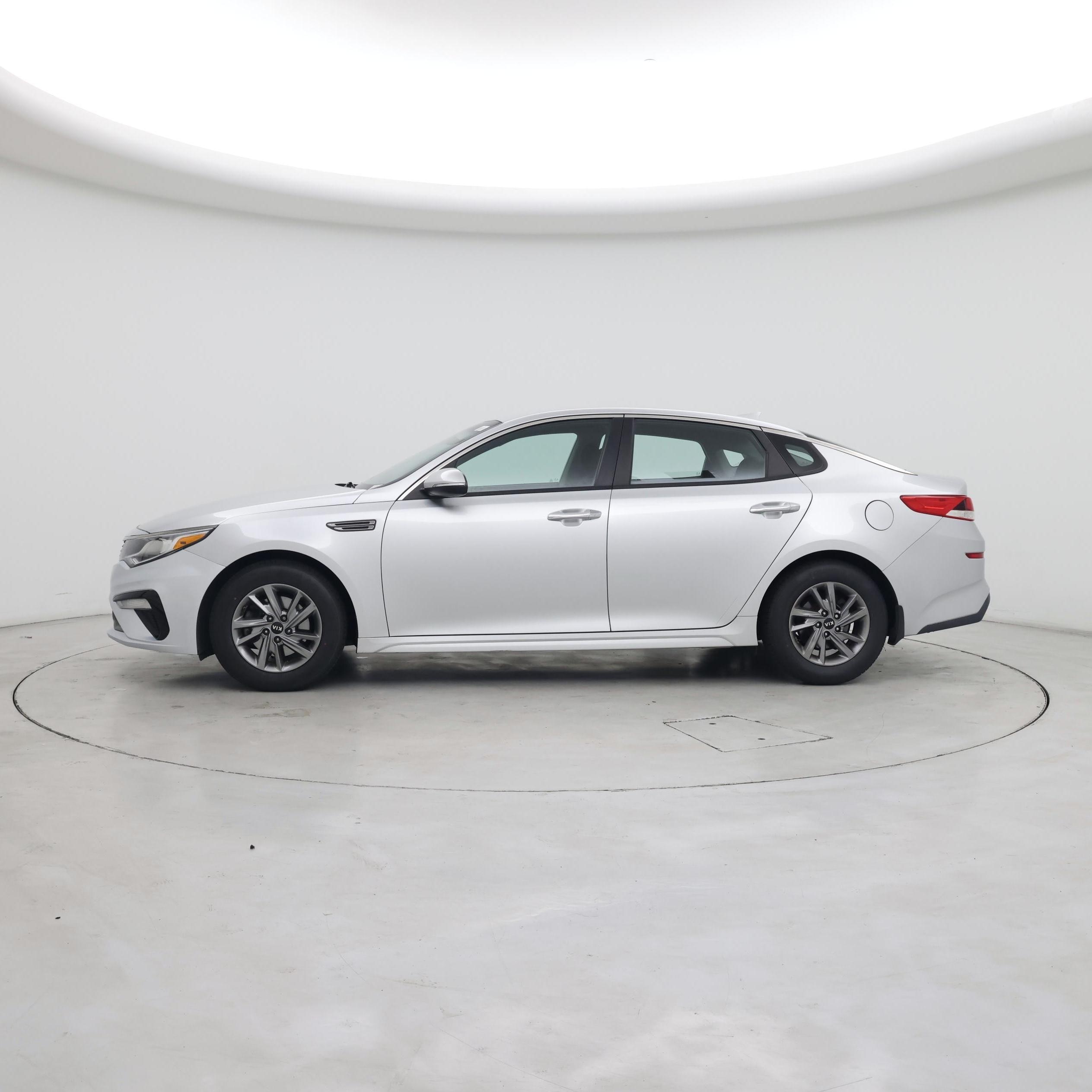 Thumbnail: 2019 Kia Optima - 3