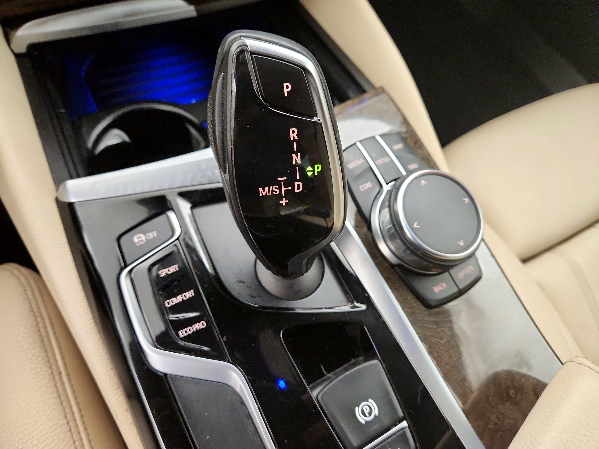 Thumbnail: 2018 BMW 5 Series - 18