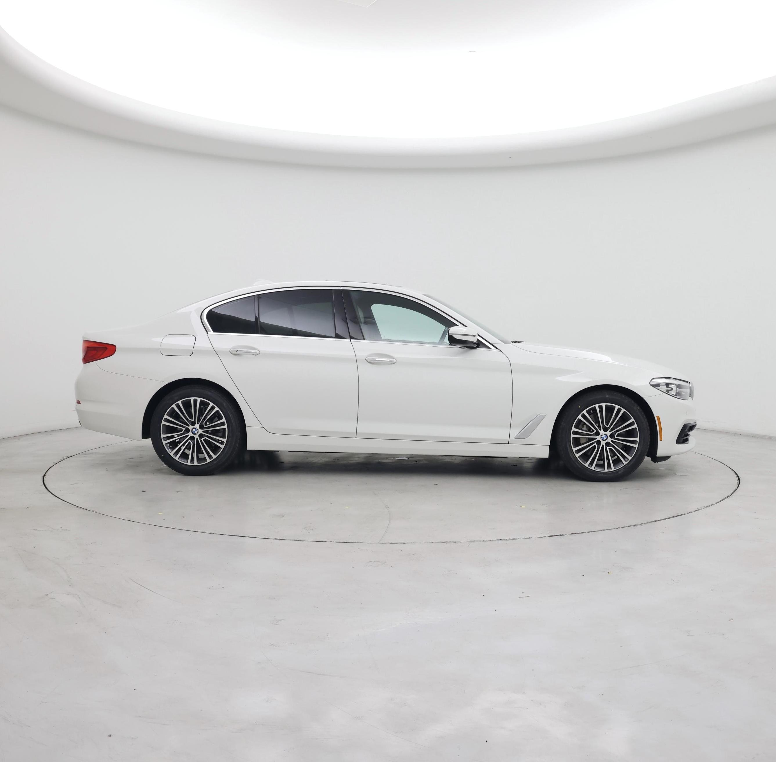 Thumbnail: 2018 BMW 5 Series - 7