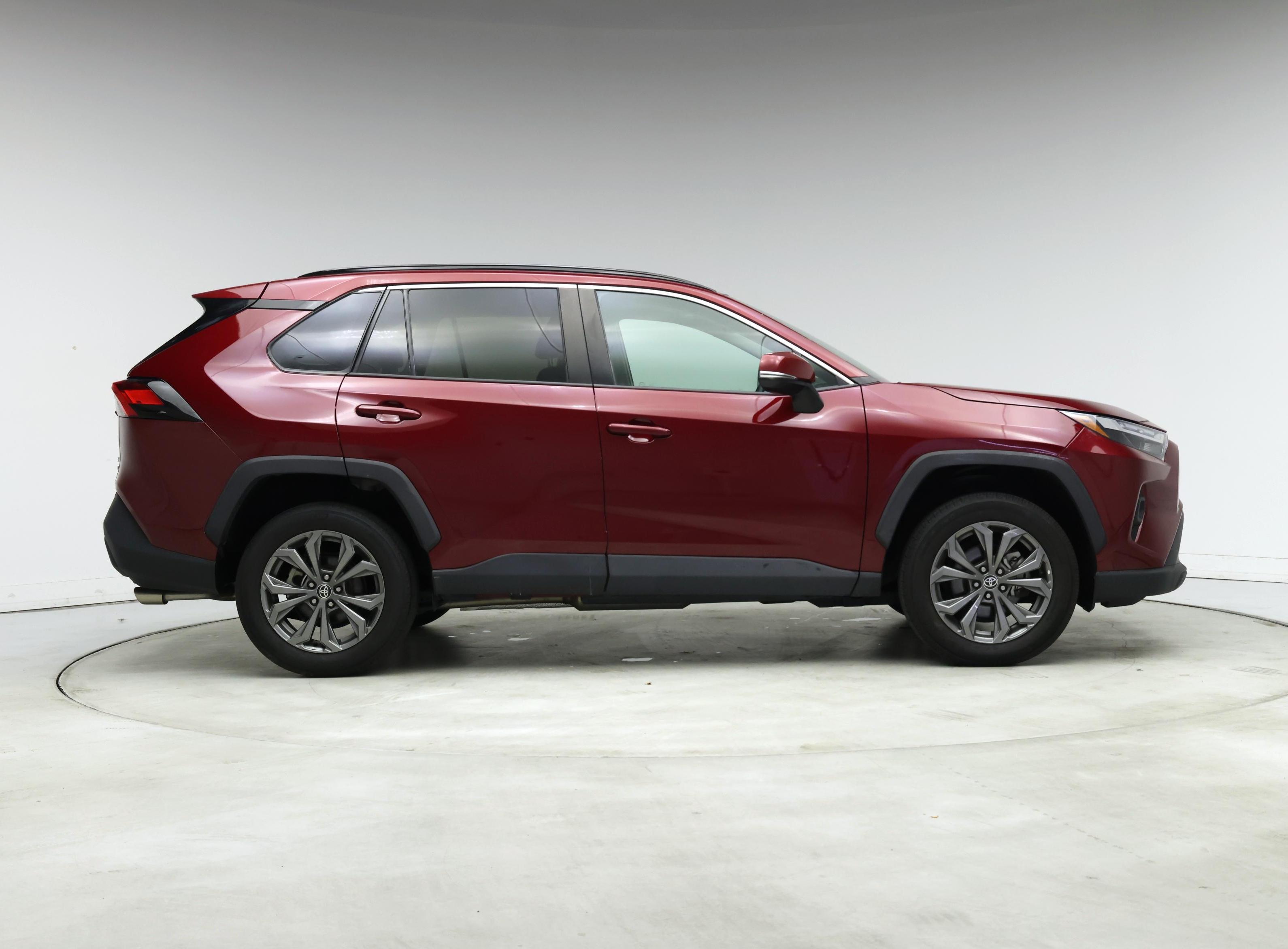 Thumbnail: 2022 Toyota RAV4 - 7