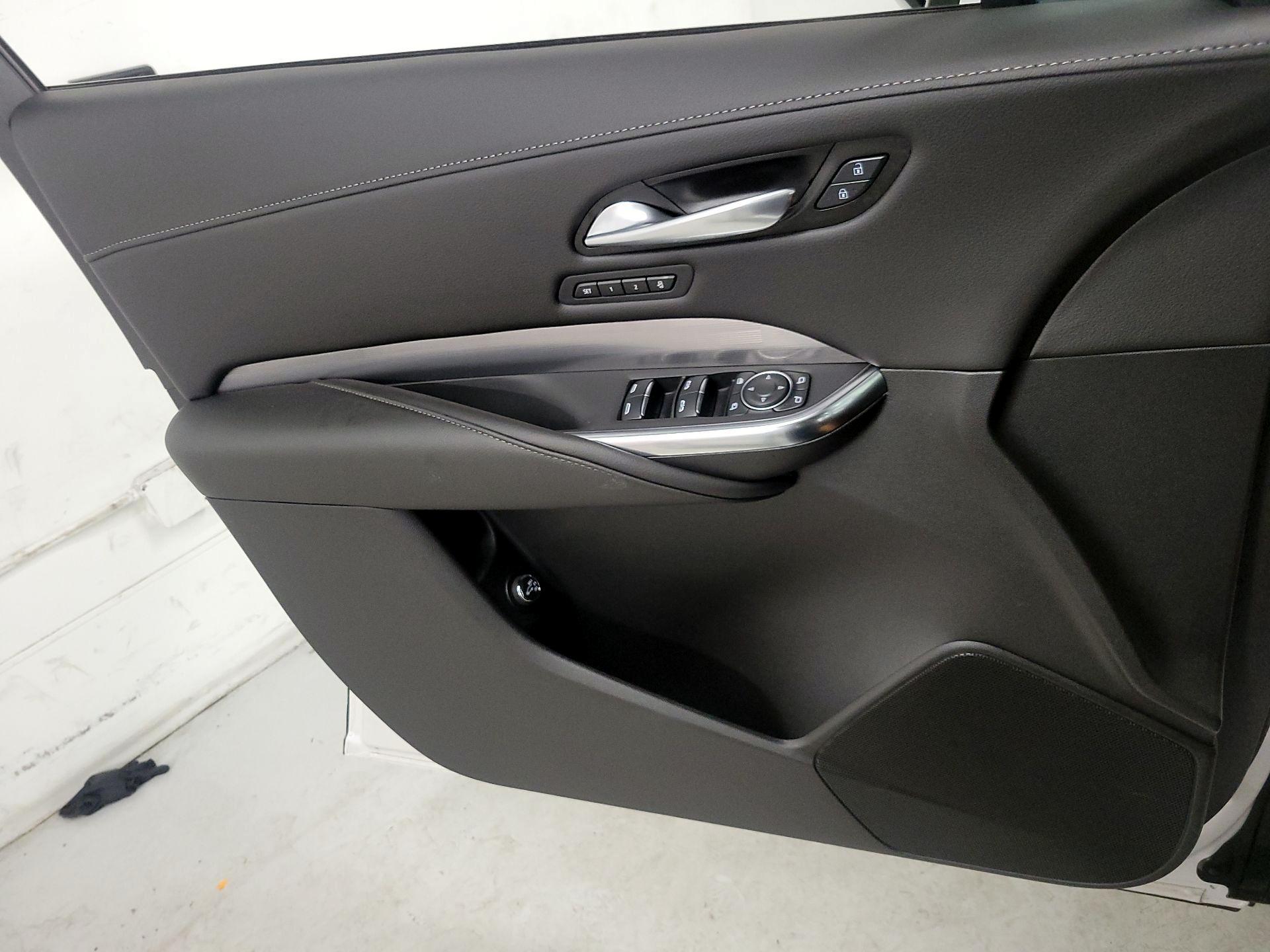 Thumbnail: 2024 Cadillac XT4 - 12