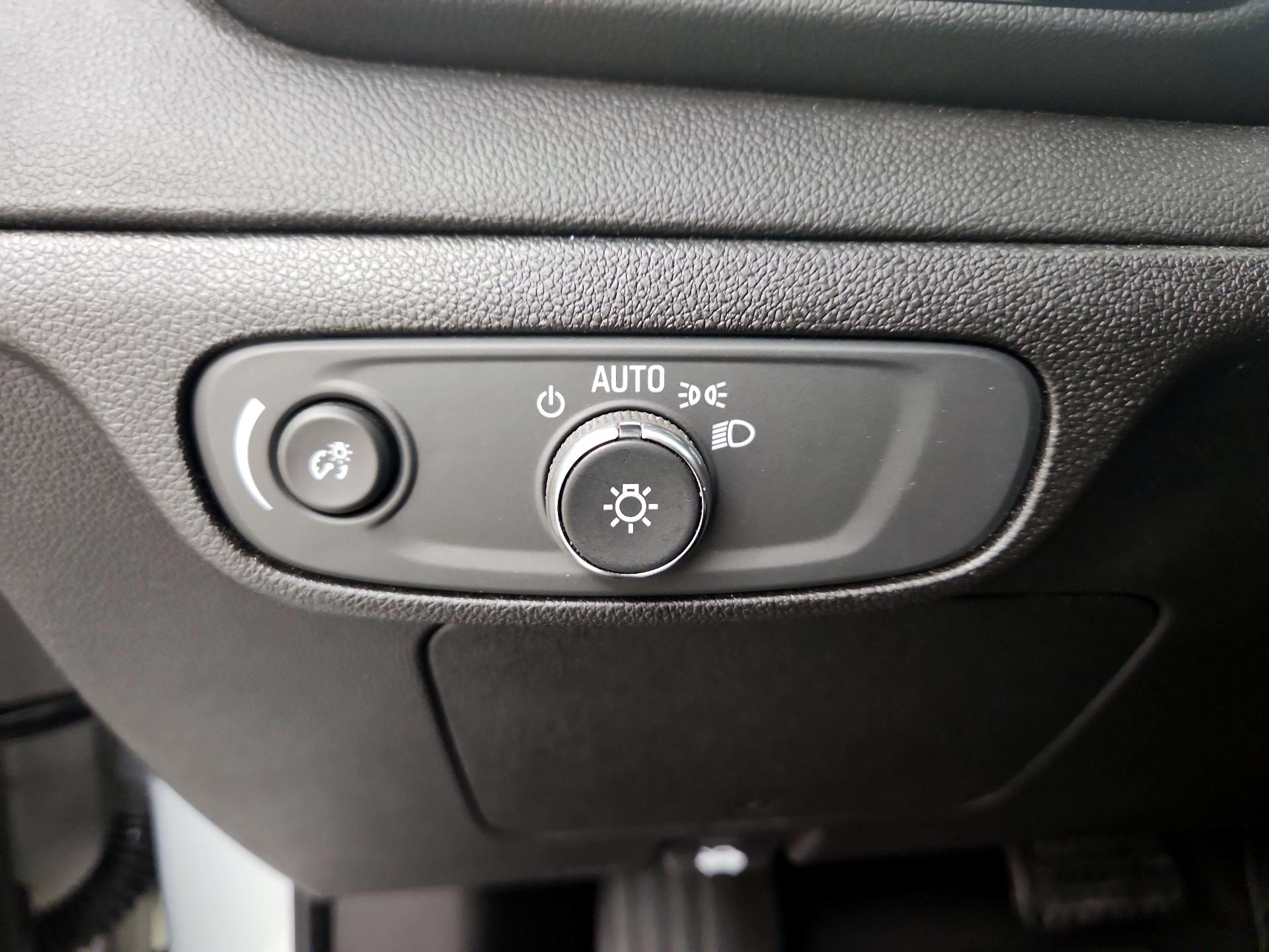 Thumbnail: 2023 Chevrolet Bolt EUV - 13