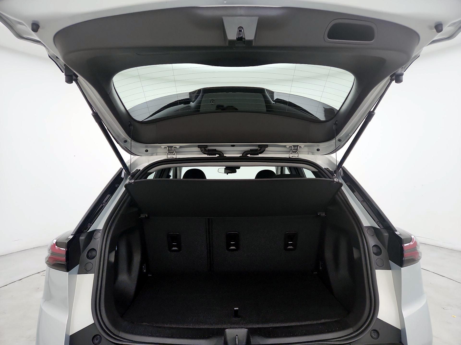Thumbnail: 2023 Chevrolet Bolt EUV - 20