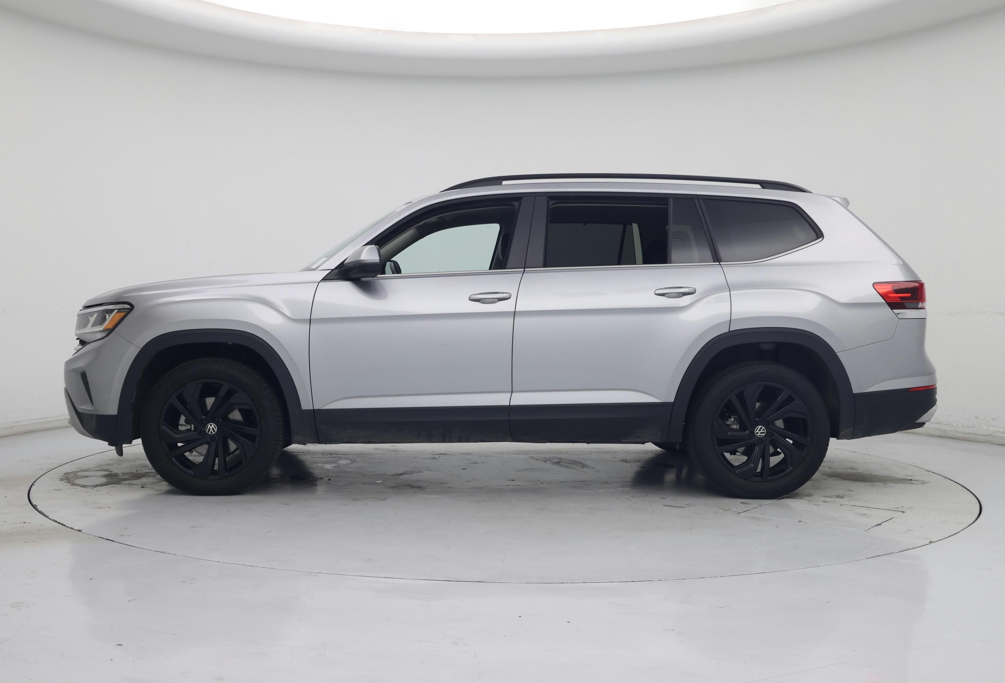 Thumbnail: 2023 Volkswagen Atlas - 3