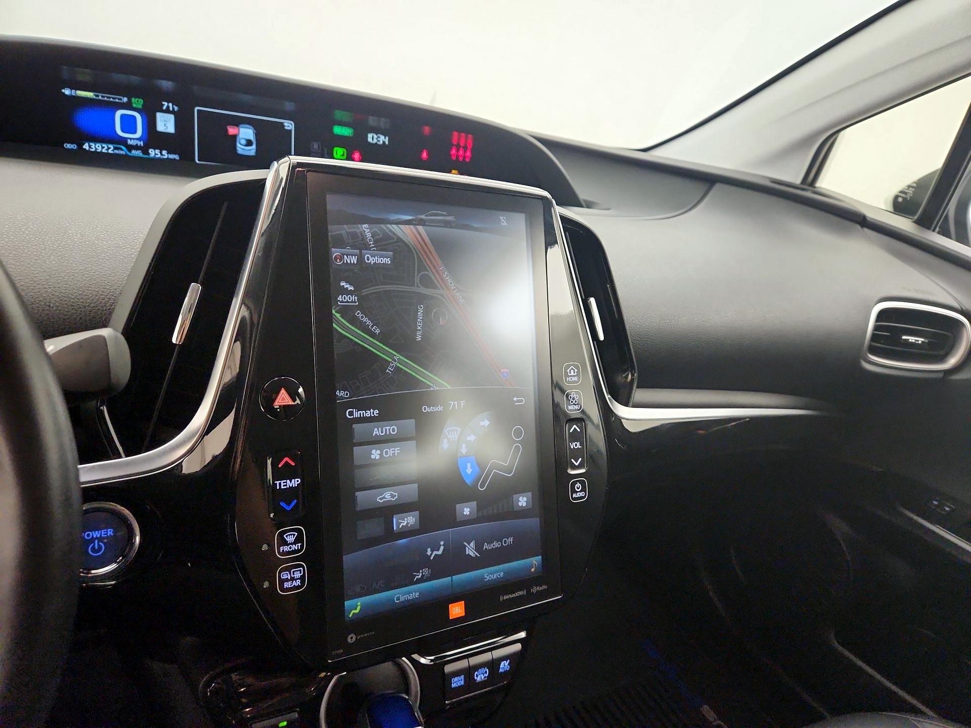 Thumbnail: 2021 Toyota Prius Prime - 17