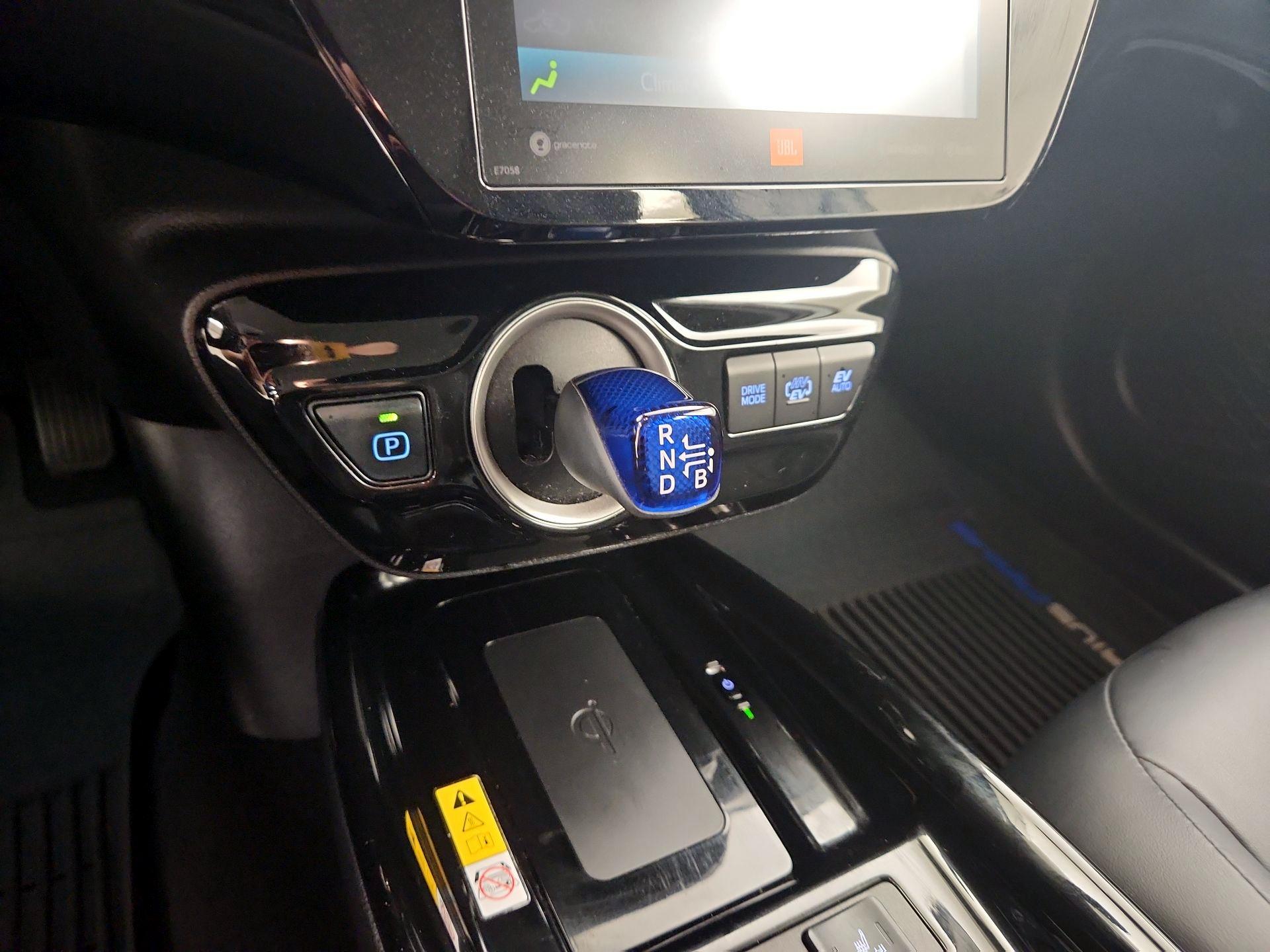 Thumbnail: 2021 Toyota Prius Prime - 18