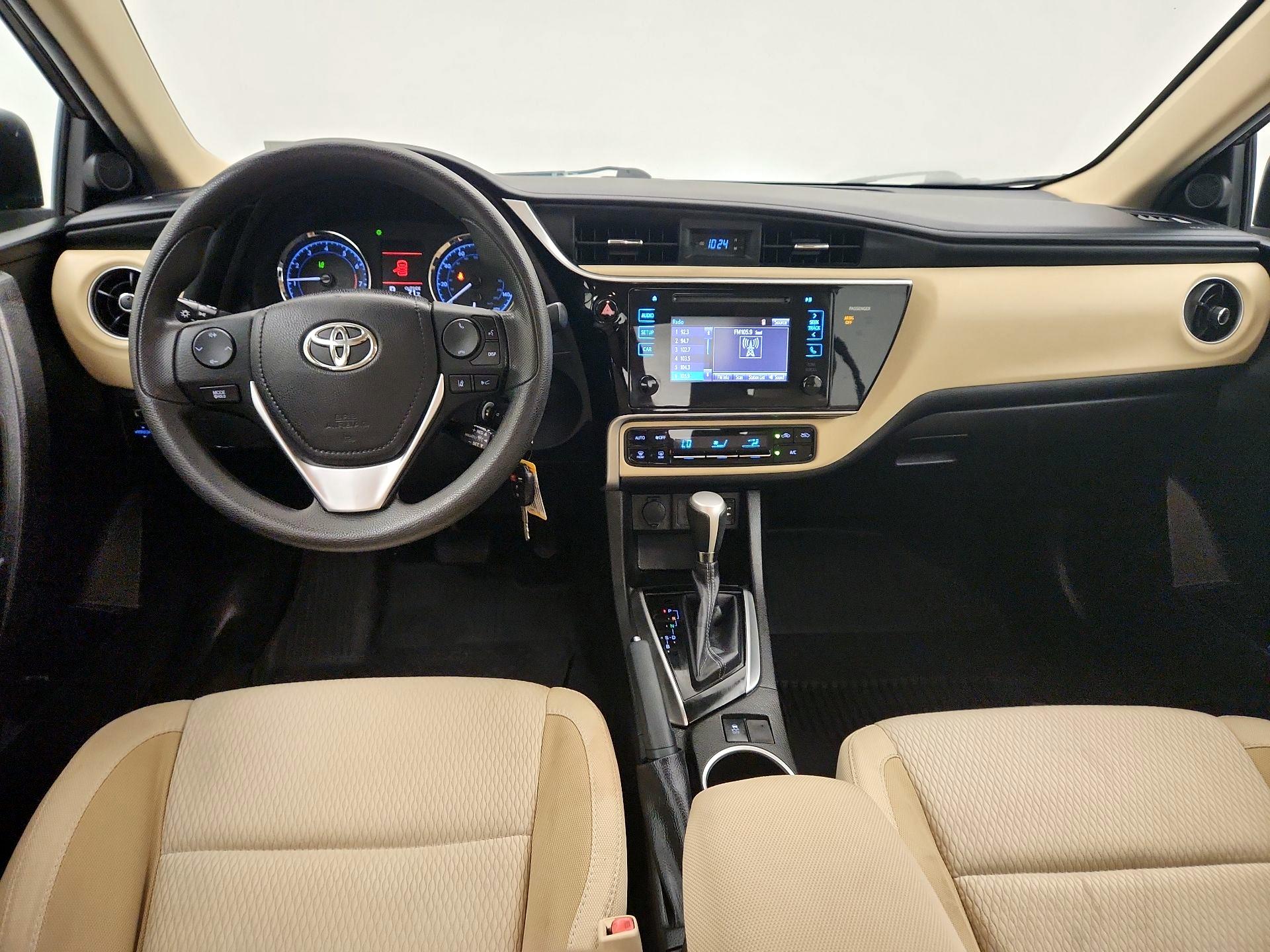 Thumbnail: 2017 Toyota Corolla - 9
