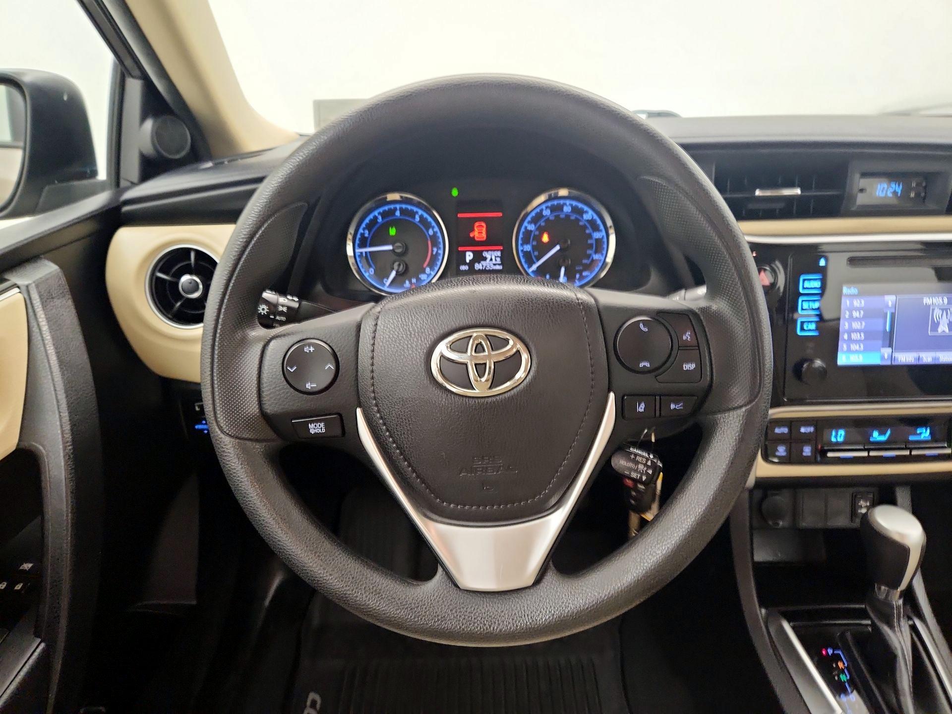 Thumbnail: 2017 Toyota Corolla - 10