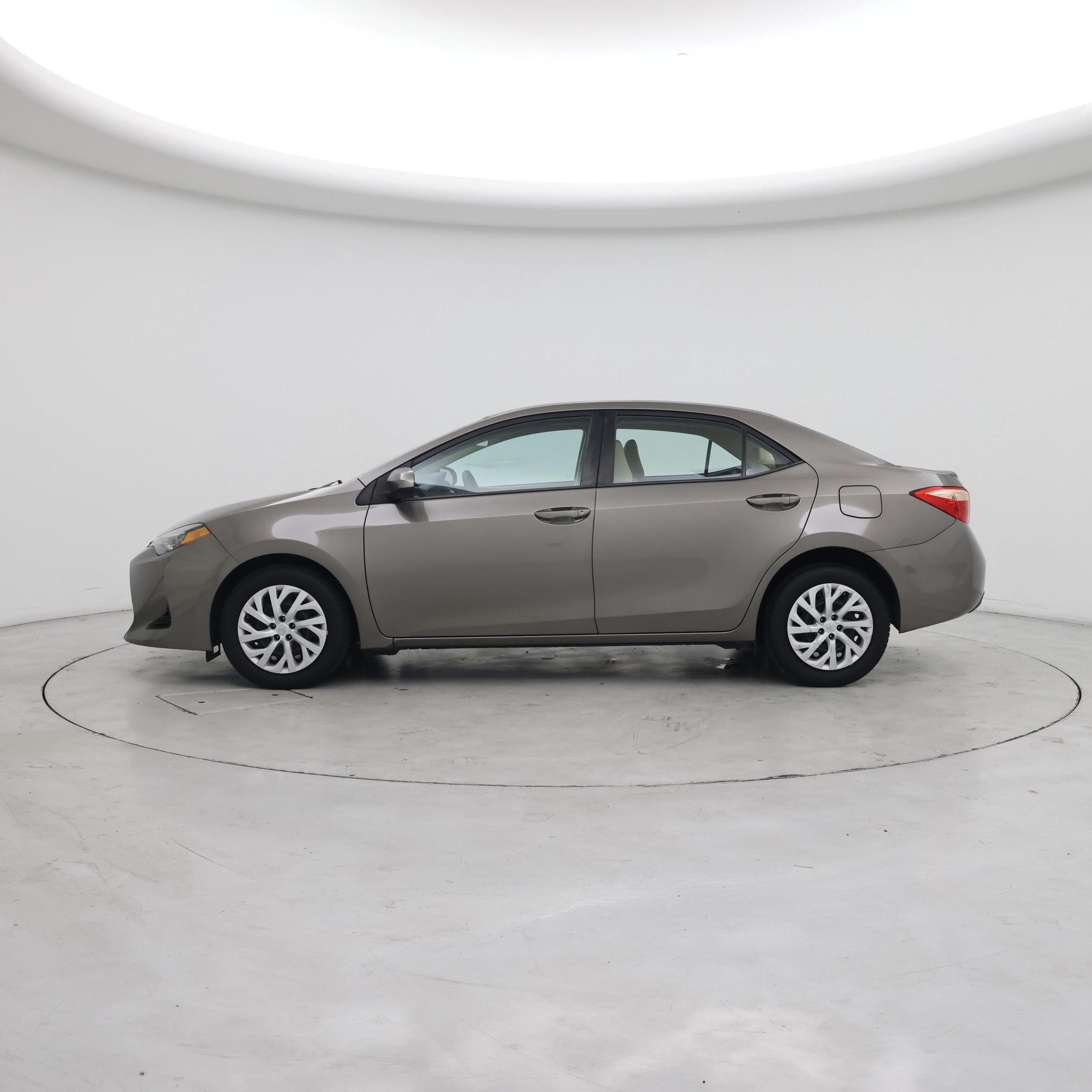 Thumbnail: 2017 Toyota Corolla - 3
