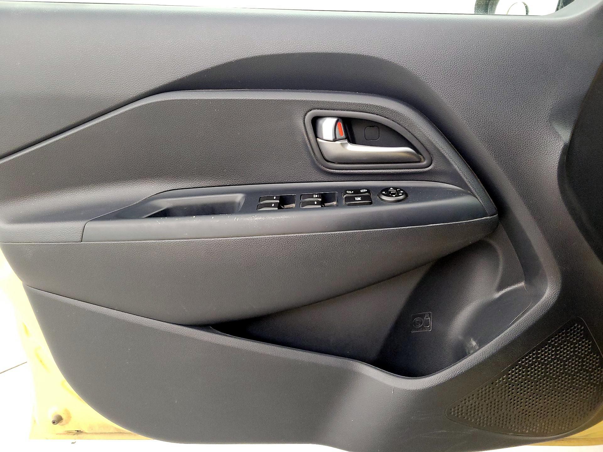 Thumbnail: 2016 Kia Rio - 12
