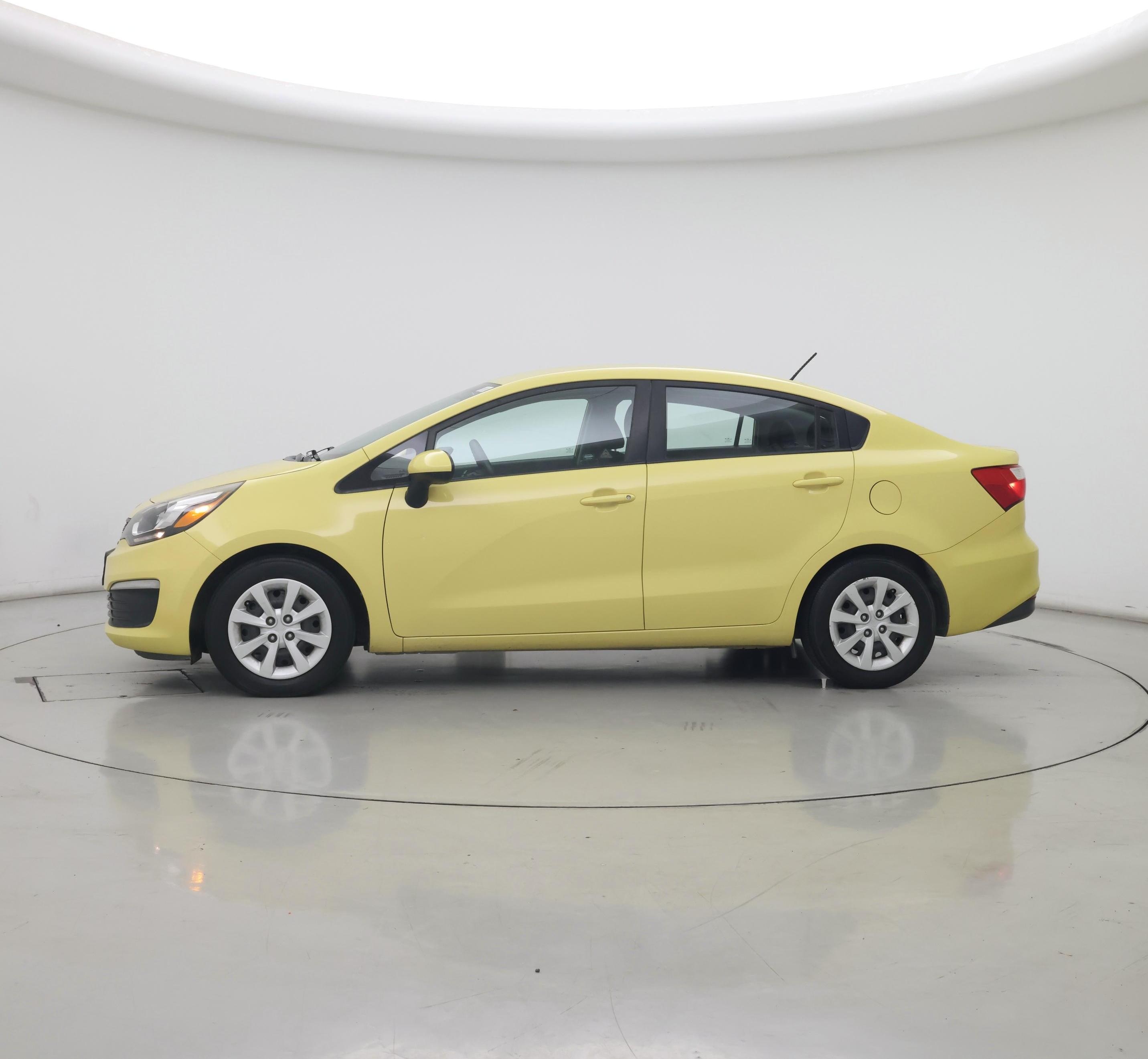 Thumbnail: 2016 Kia Rio - 3
