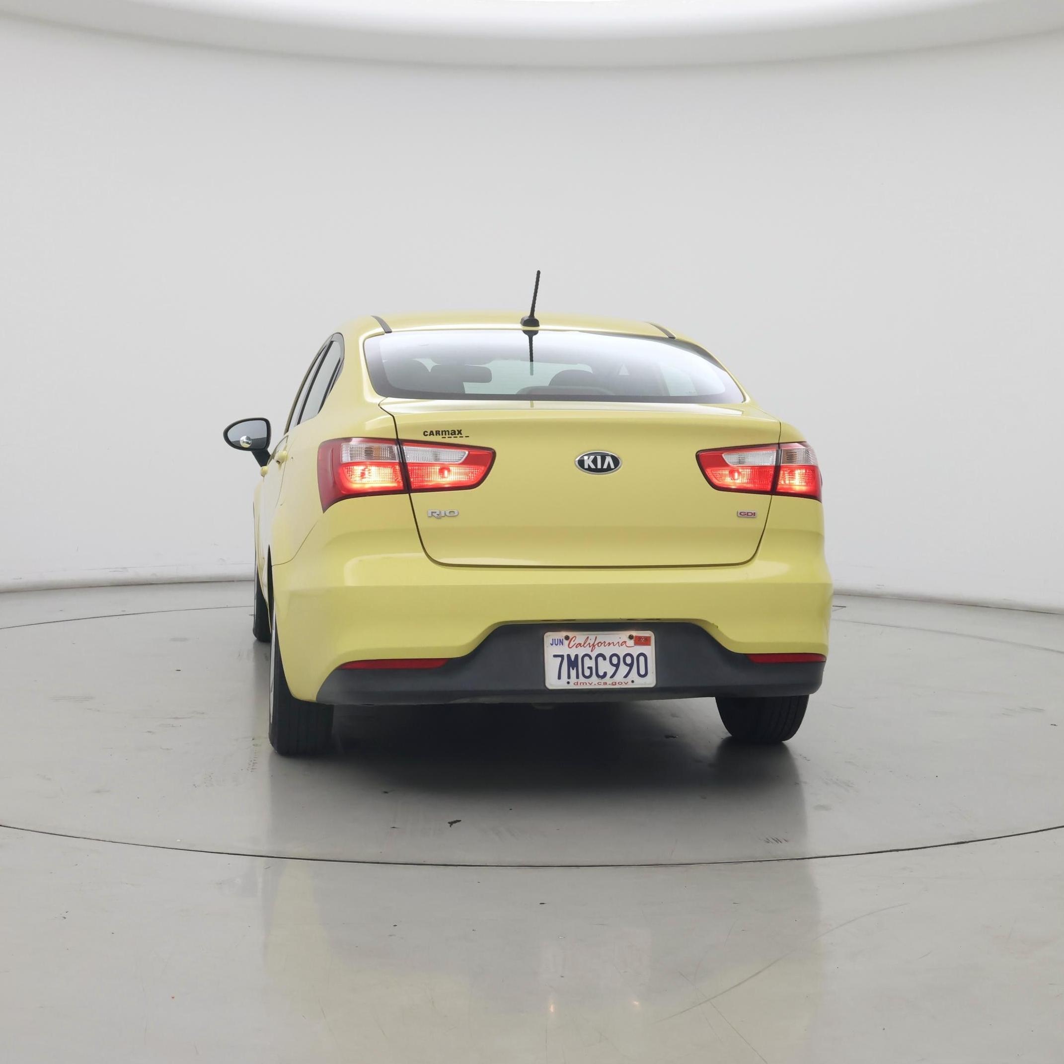 Thumbnail: 2016 Kia Rio - 6