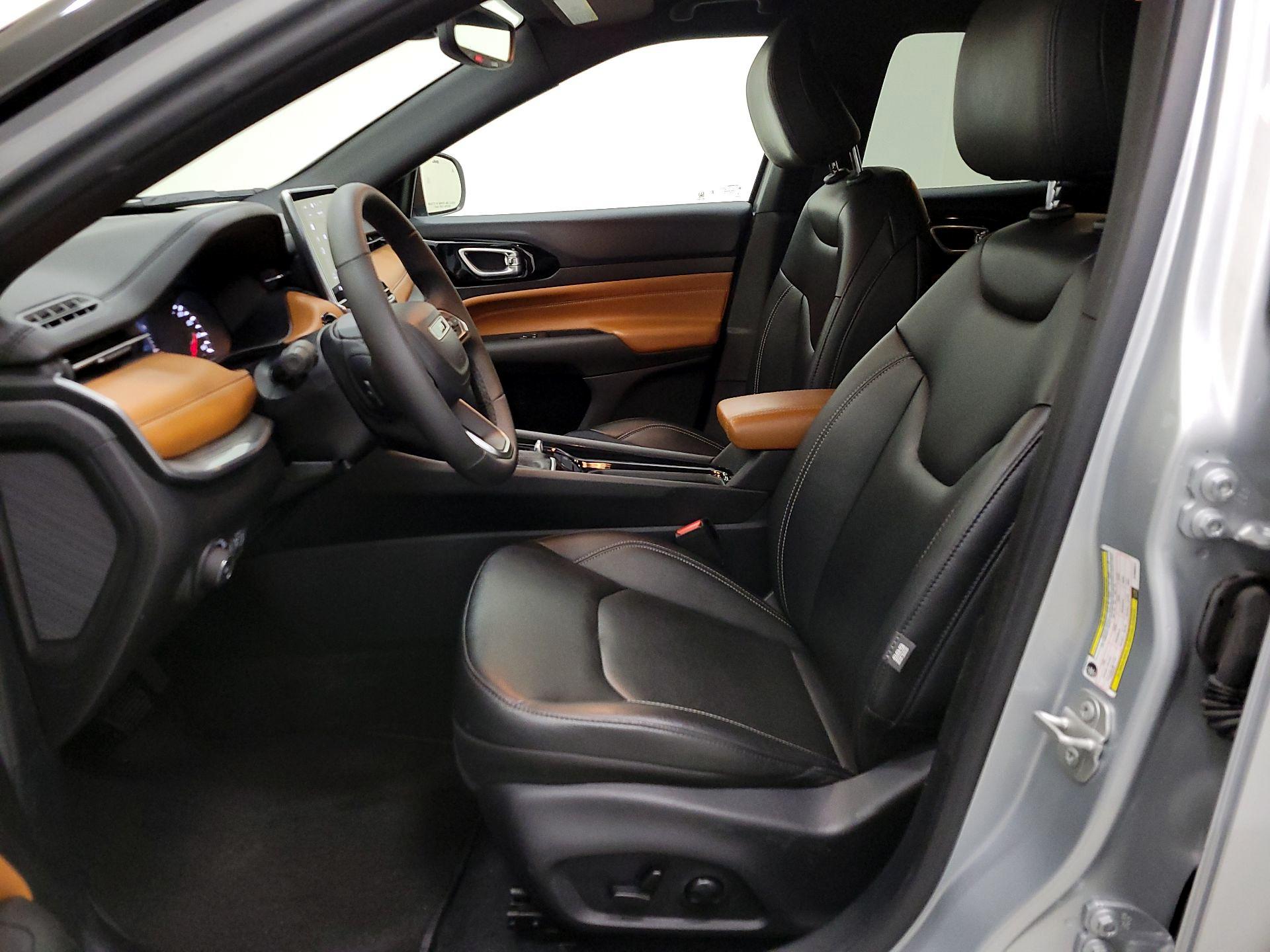 Thumbnail: 2025 Jeep Compass - 11