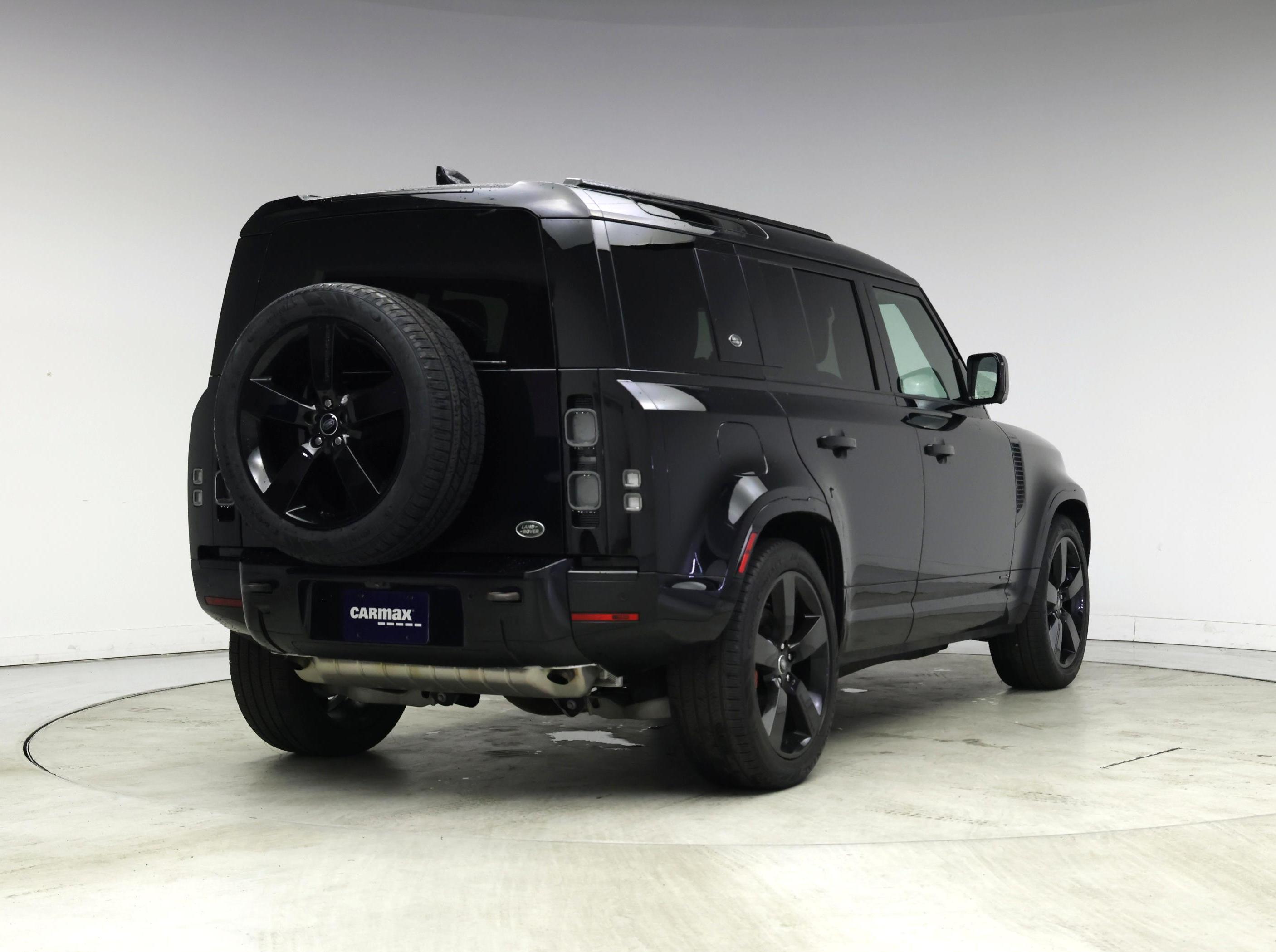 Thumbnail: 2023 Land Rover Defender - 8