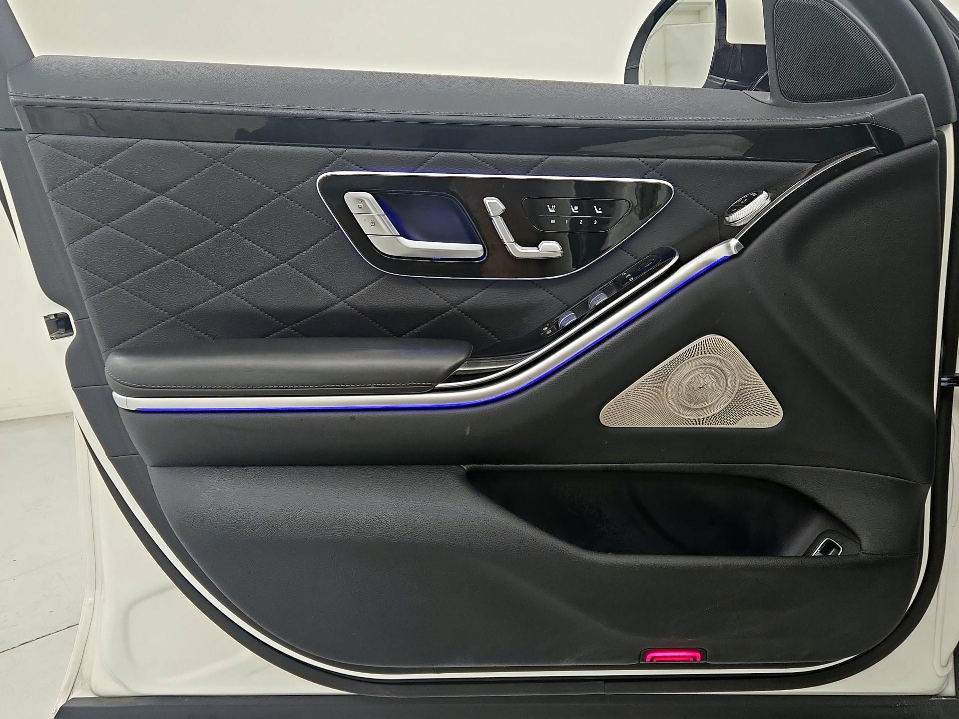 Thumbnail: 2022 Mercedes-Benz S-Class - 12