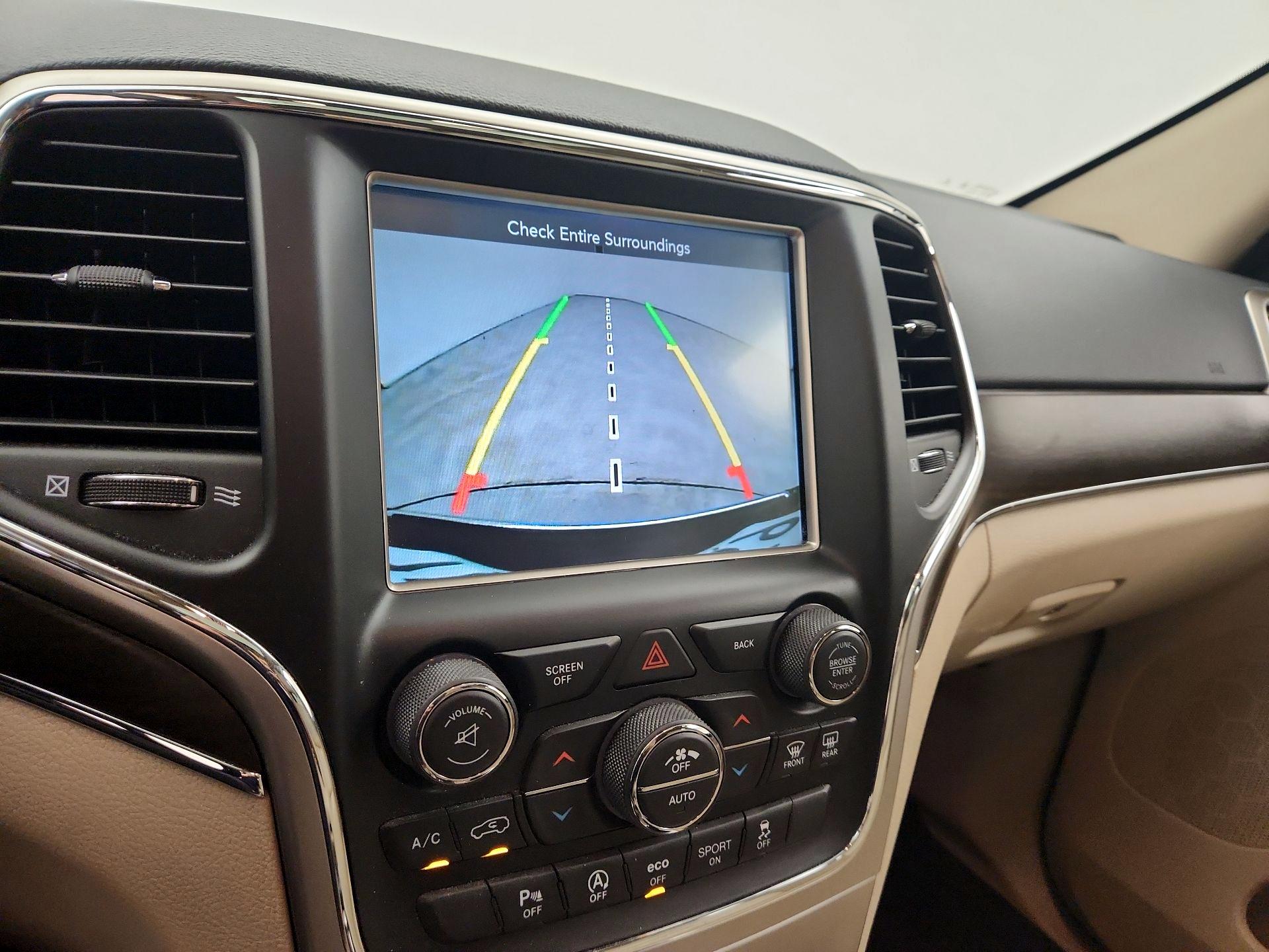 Thumbnail: 2016 Jeep Grand Cherokee - 14