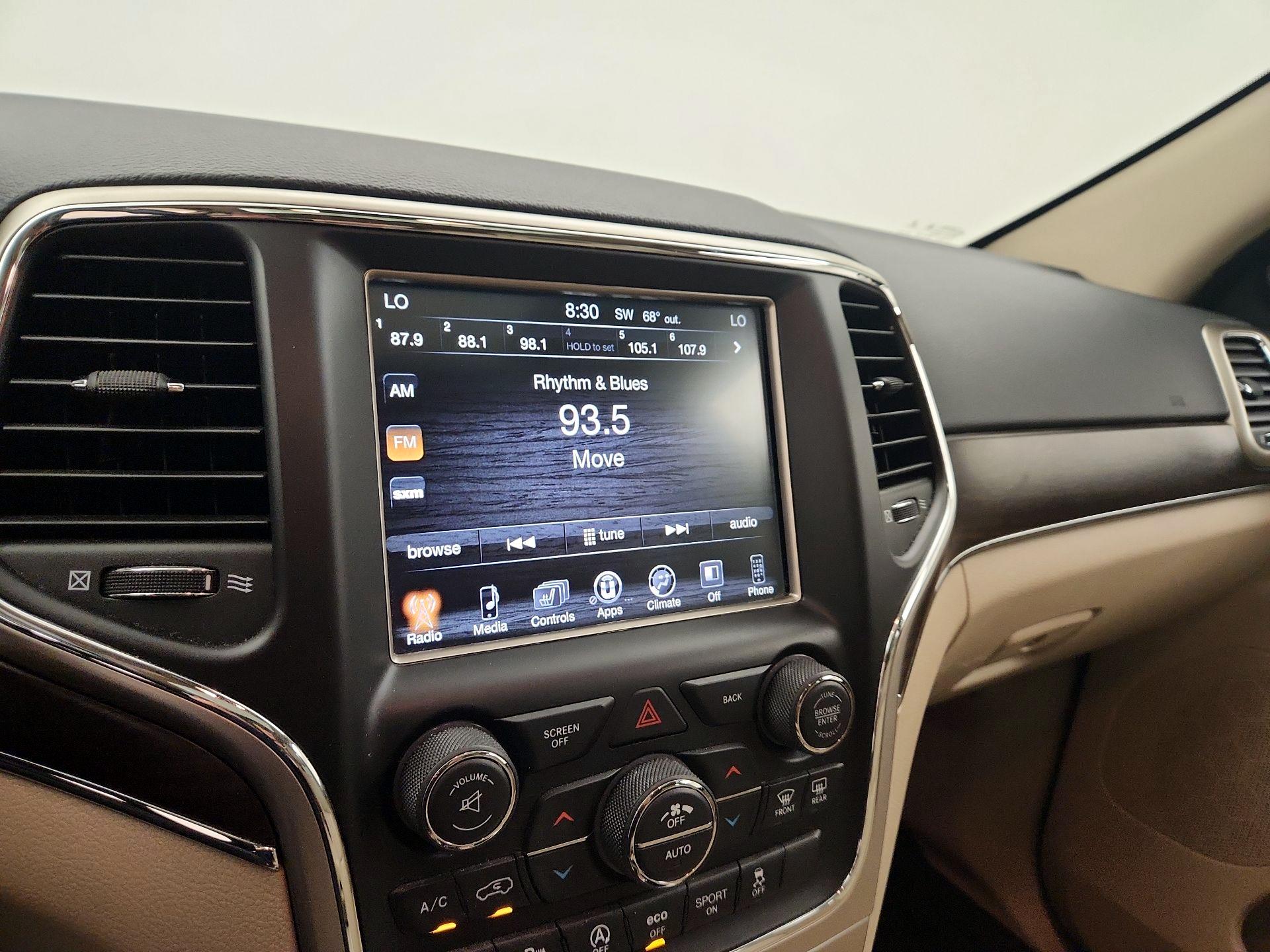 Thumbnail: 2016 Jeep Grand Cherokee - 15