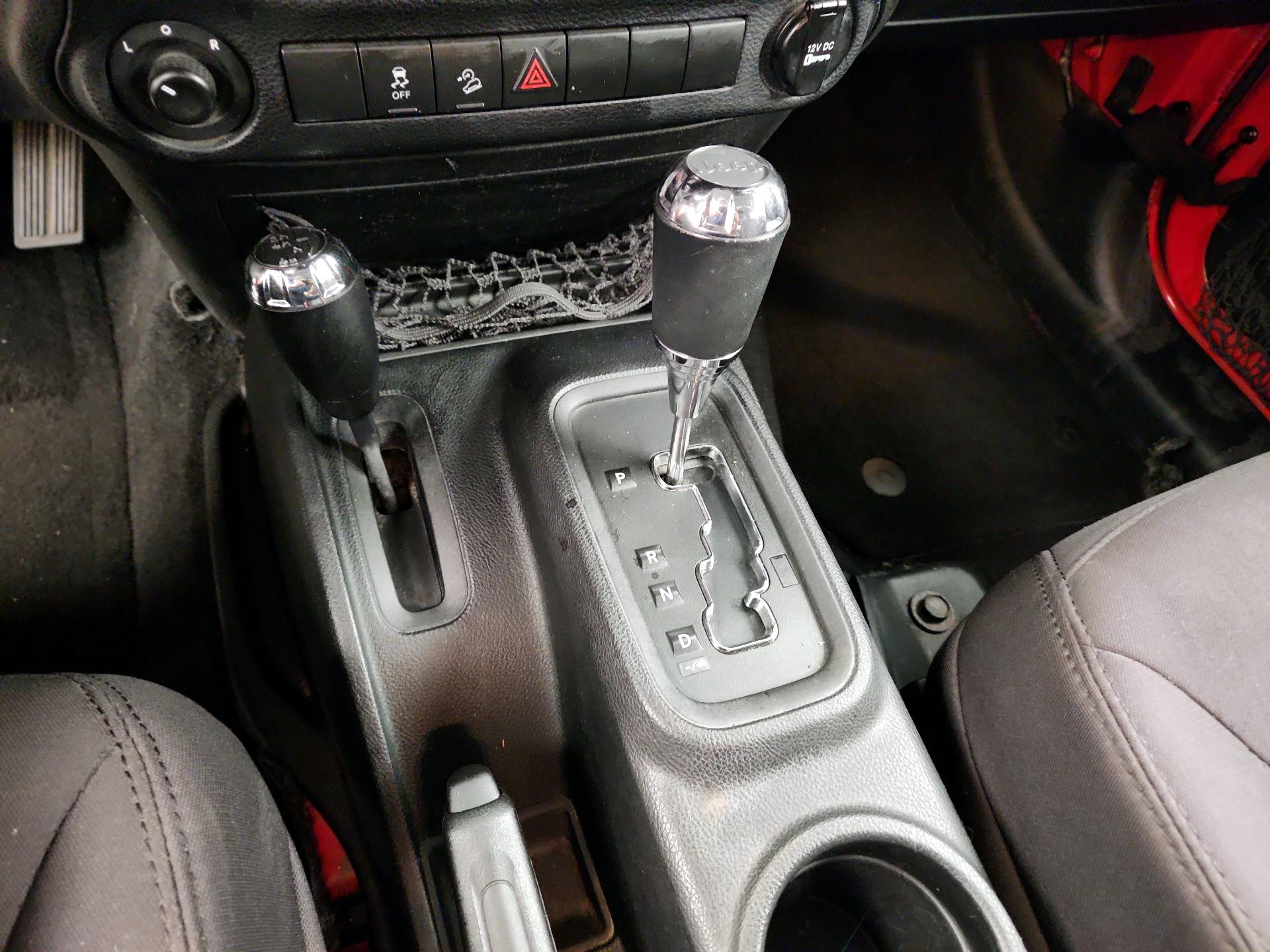 Thumbnail: 2014 Jeep Wrangler - 15
